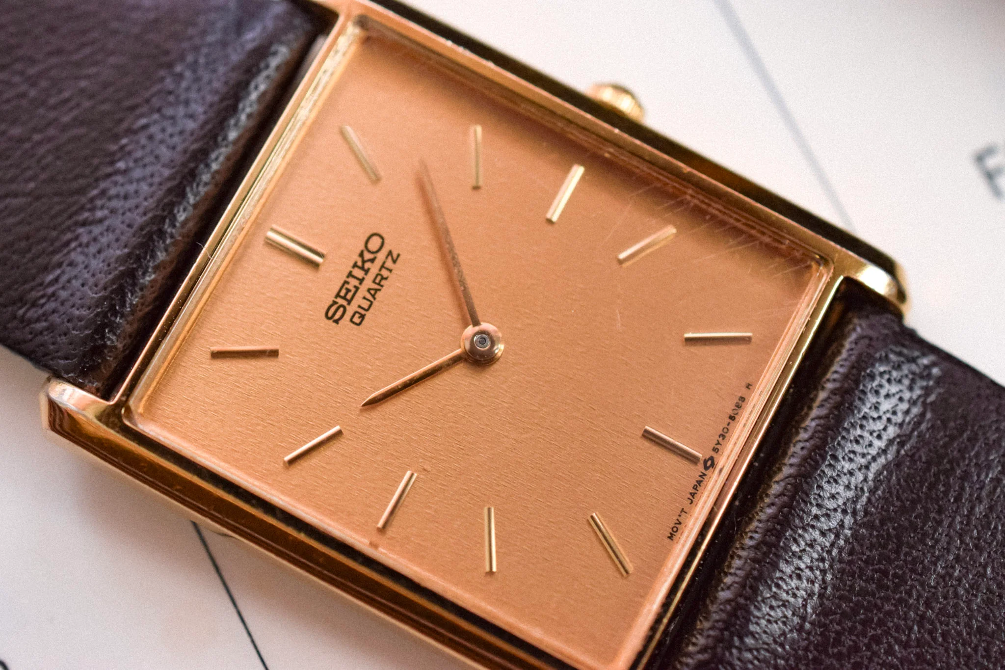 1989 Seiko Champagne Minimalist Tank - Image 3