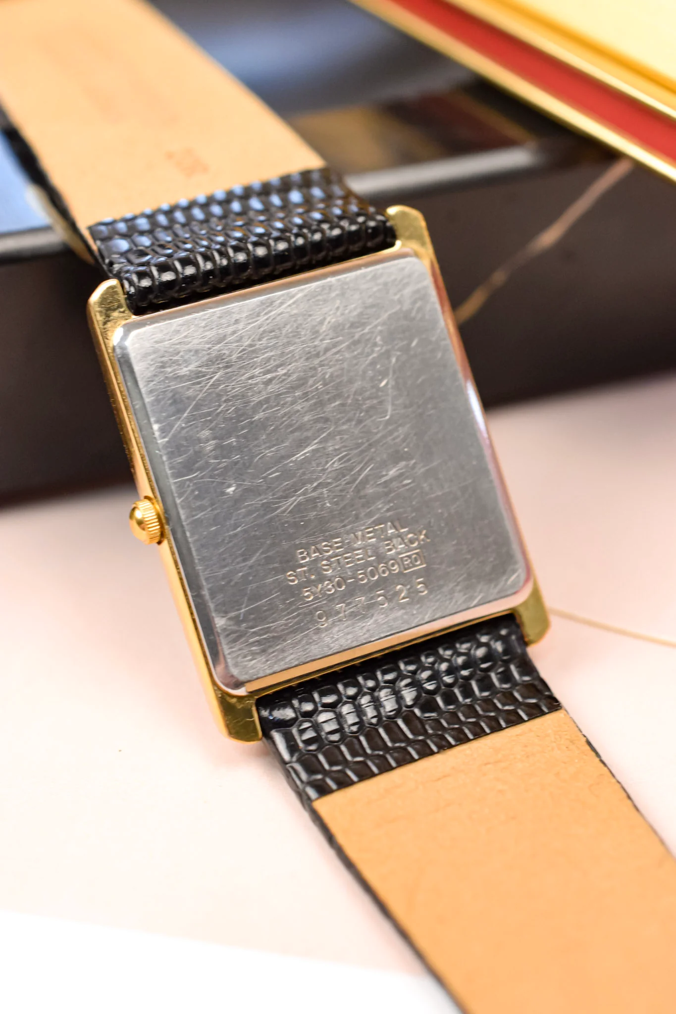 1989 Seiko Gilt Tank - Image 10