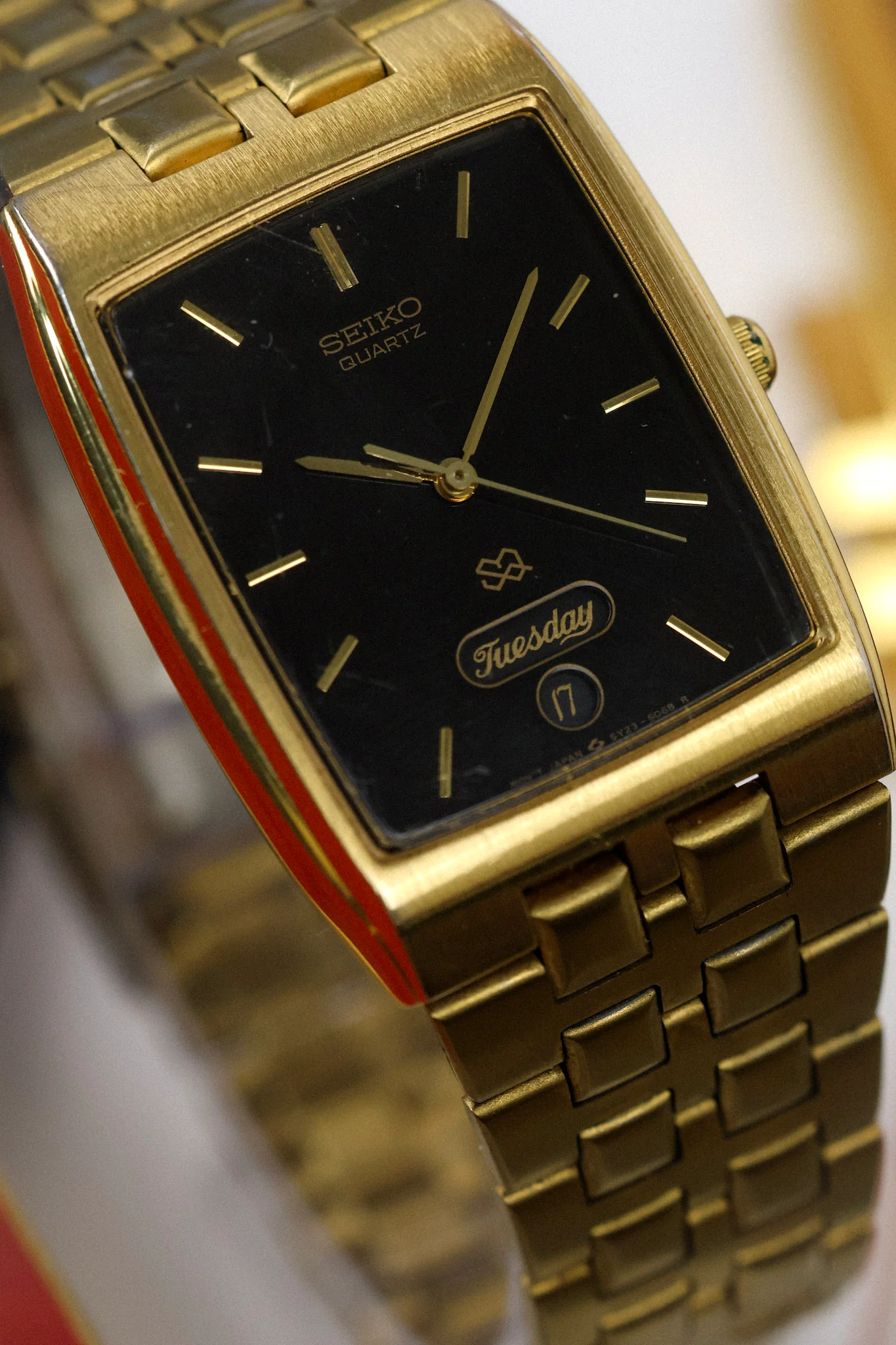 1989 Seiko SQ Golden Tank Script Day-Date - Image 6