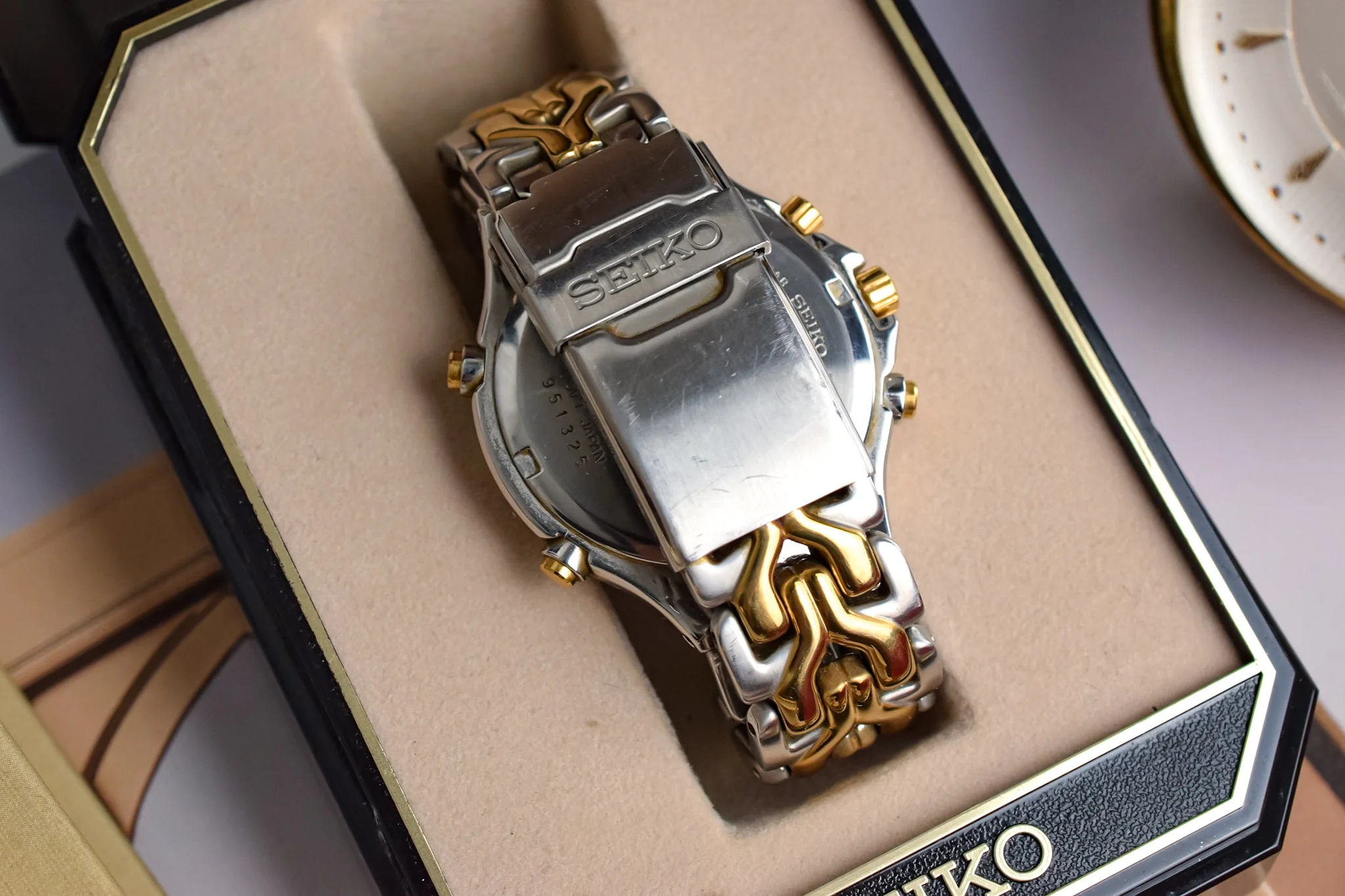 1989 Seiko Two-Toned Emerald Green Chrono - Image 10