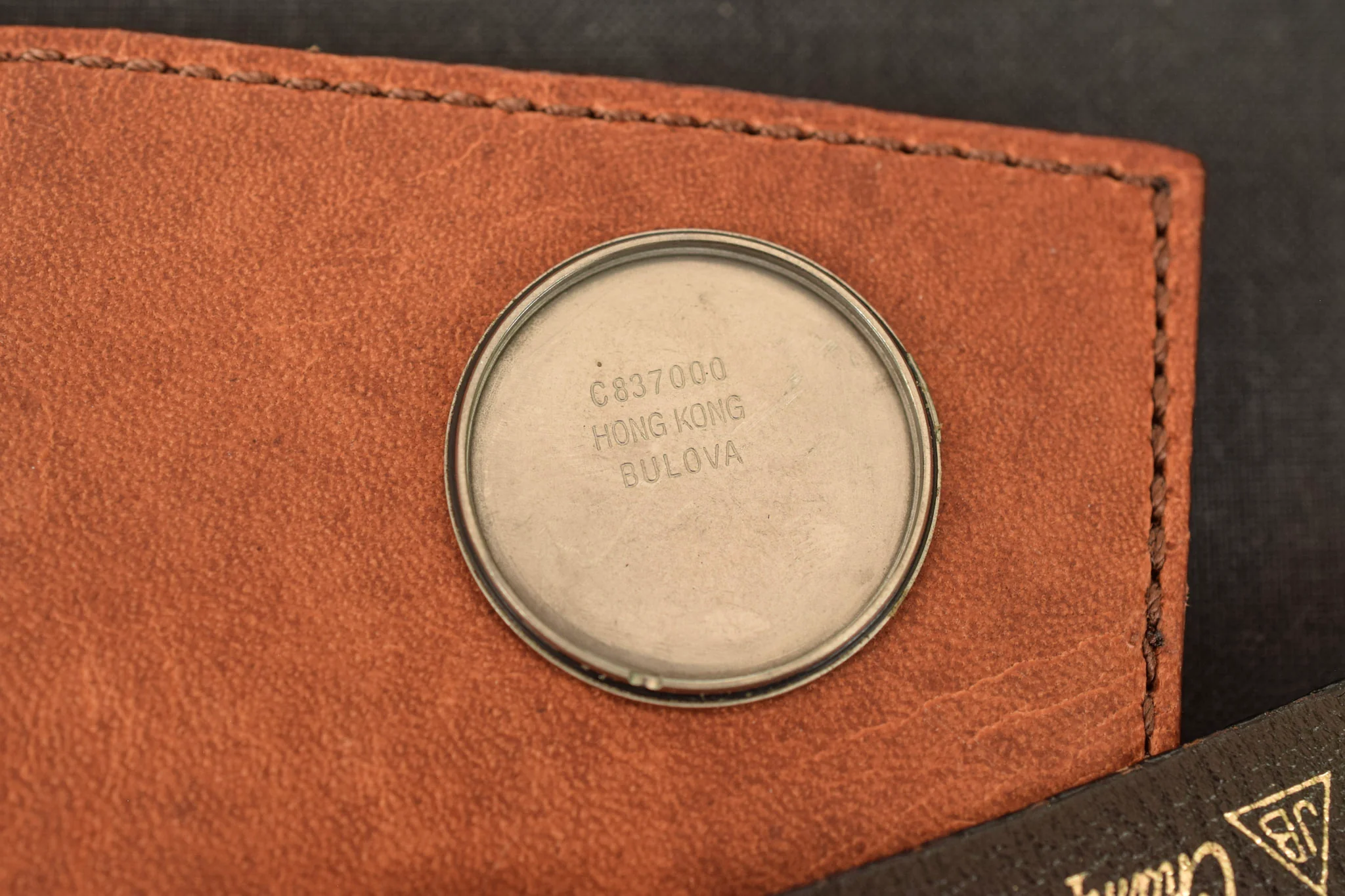 1990 Caravelle Shrouded Lugs Quartz Watch - Image 11