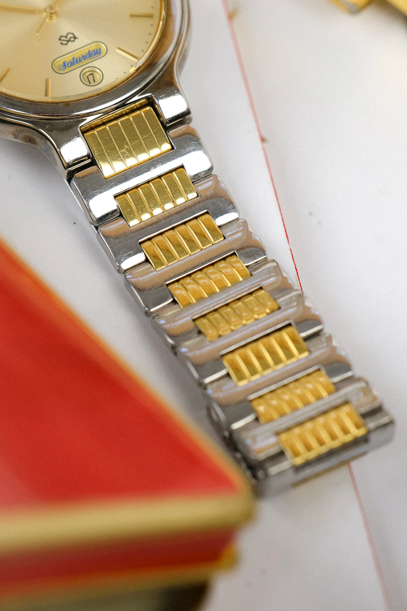 1990 Seiko SQ Champagne Script Font Day-Date - Image 10