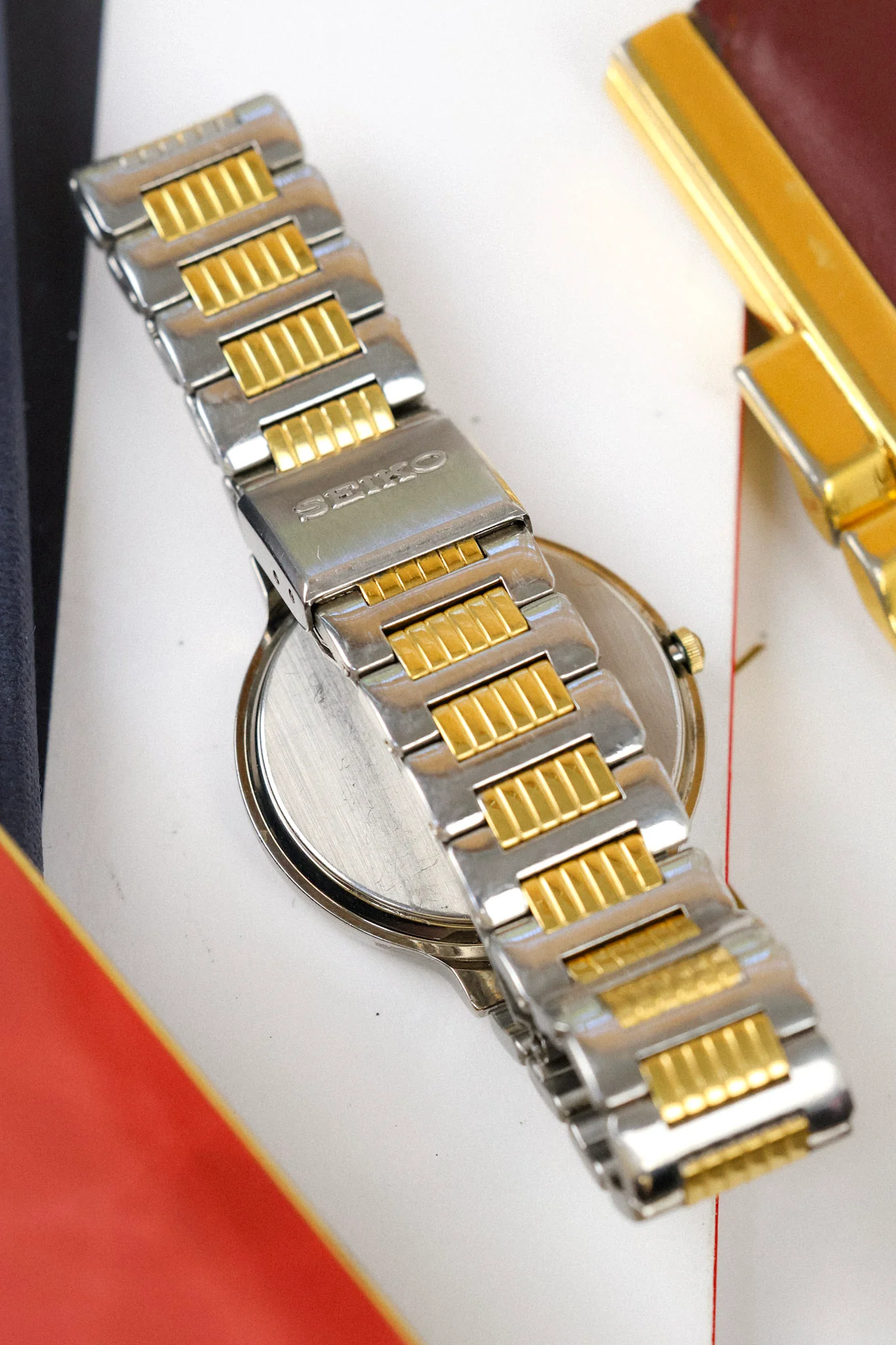 1990 Seiko SQ Champagne Script Font Day-Date - Image 11