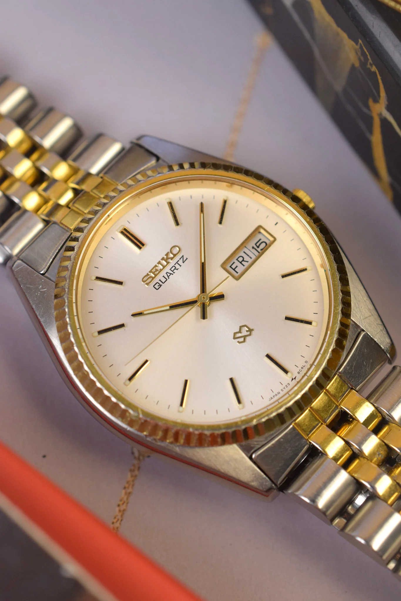 1990 Seiko SQ Silver Two Toned Jubilee Prez - Image 3