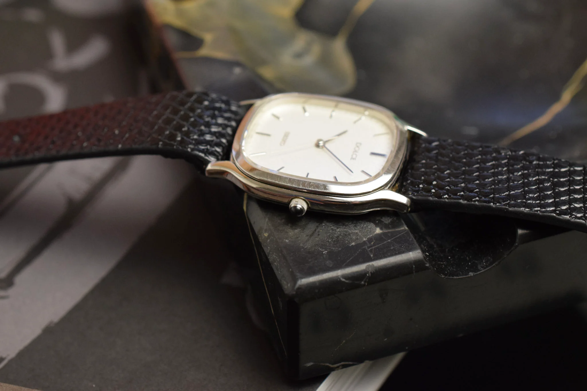 1991 Seiko Dolce Frosted Silver Ellipse - Image 4