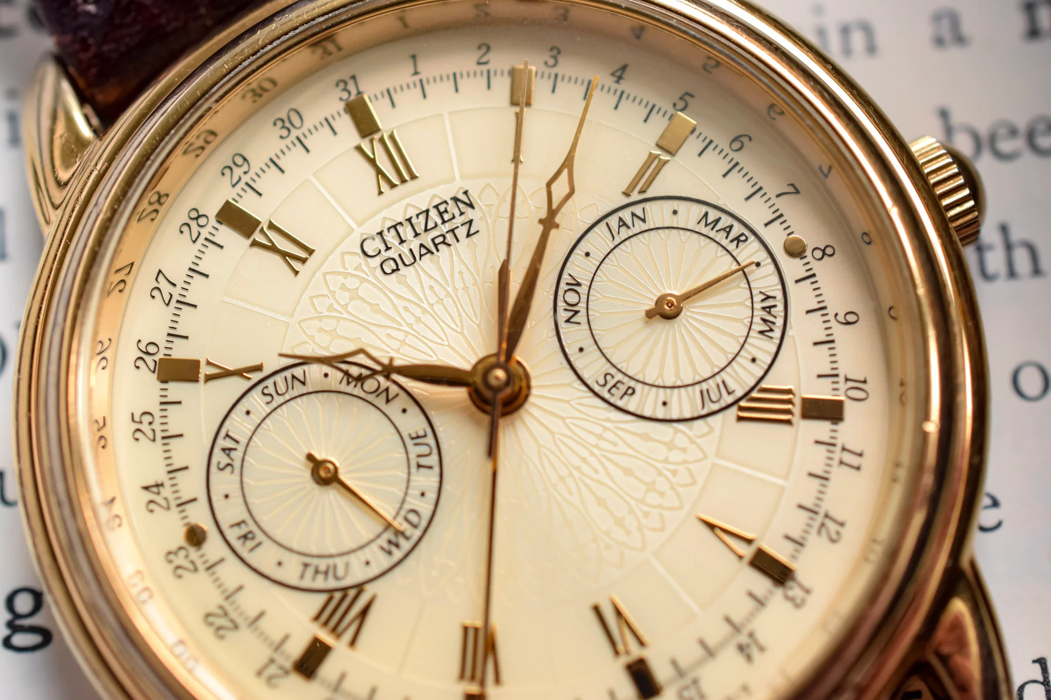 1992 Citizen Carved Dial Triple Calendar - Image 3