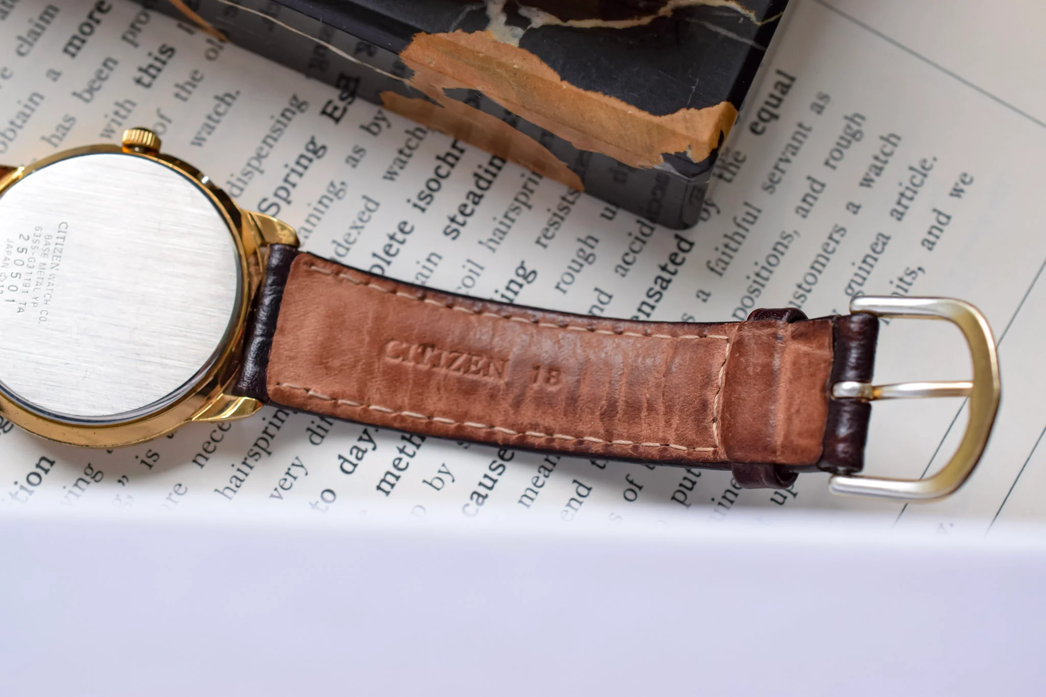 1992 Citizen Carved Dial Triple Calendar - Image 7