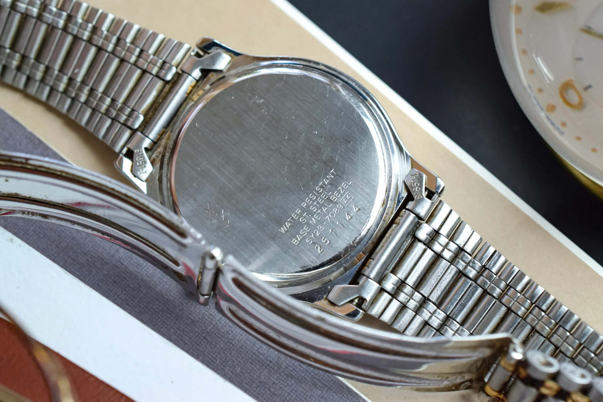 1992 Seiko SQ Arabic Numerals Pill Day-Date - Image 11