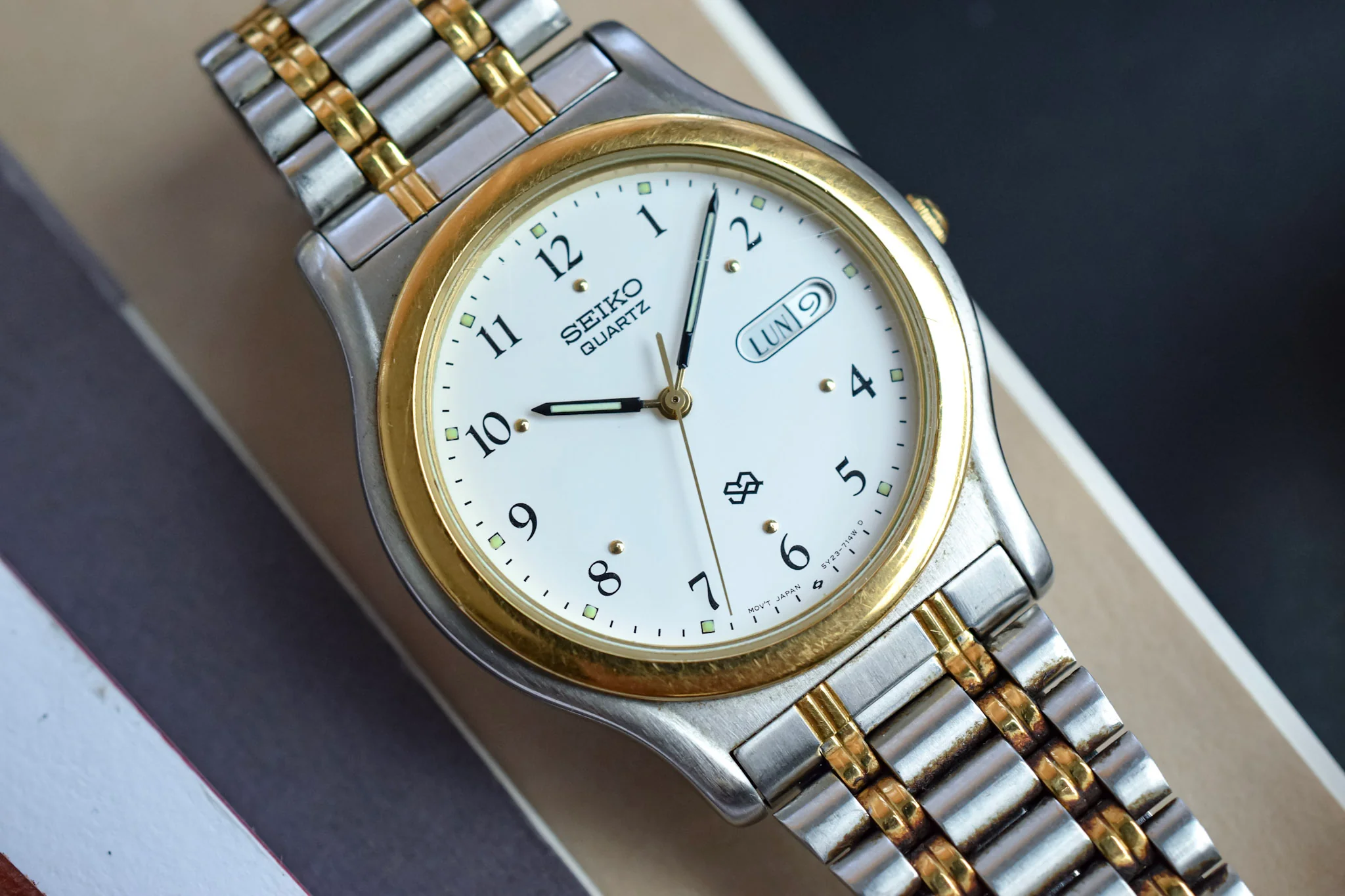 1992 Seiko SQ Arabic Numerals Pill Day-Date - Image 3