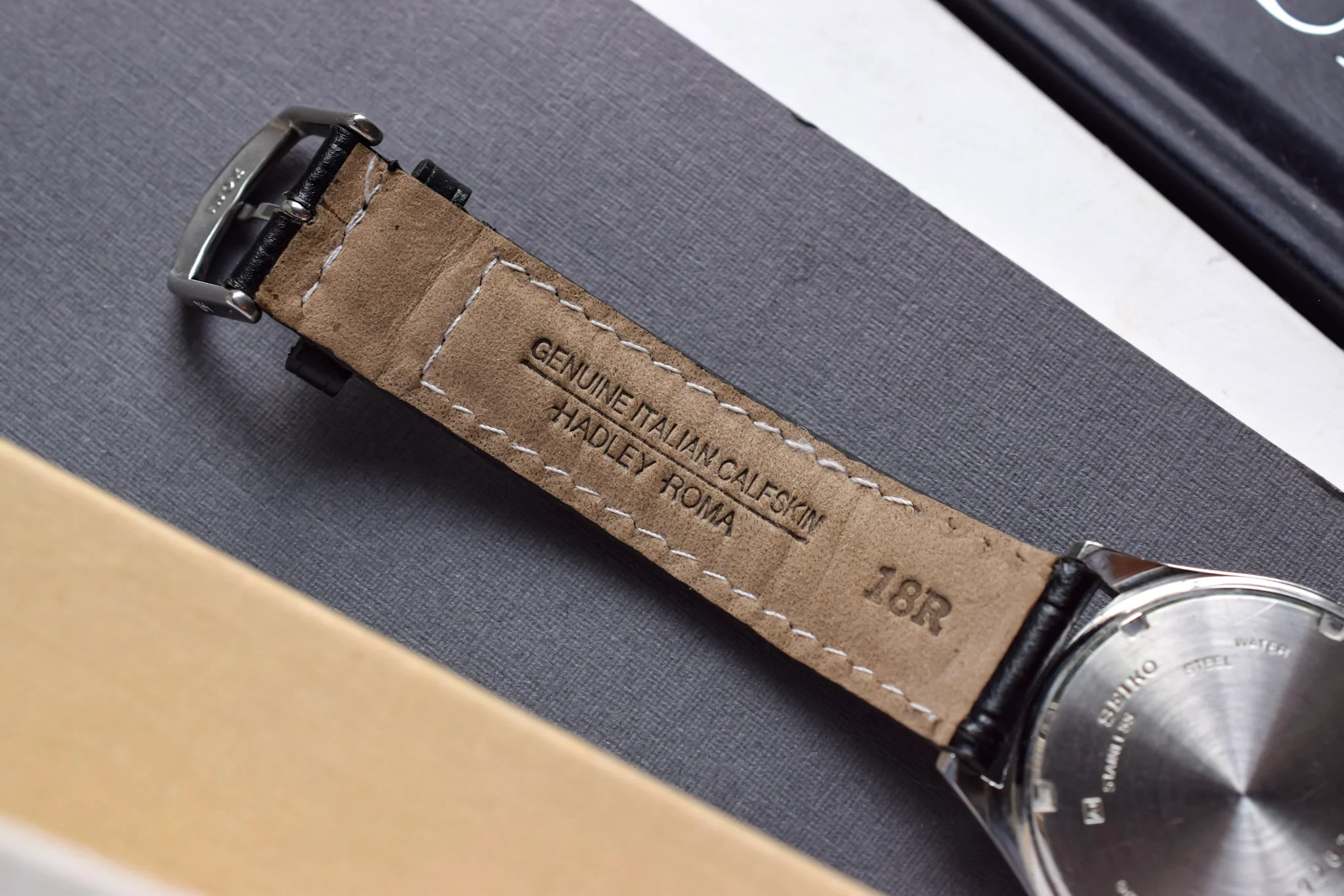 1992 Seiko SQ Steel White Dial Calendar - Image 6