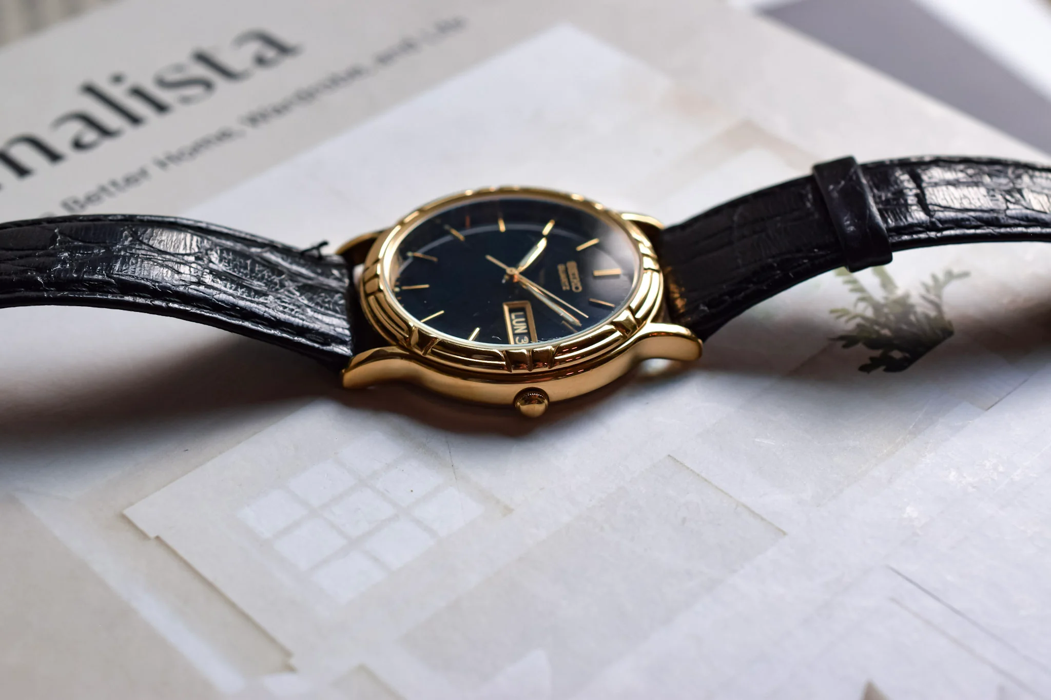 1993 Seiko Black Dial Ornate Bezel - Image 4