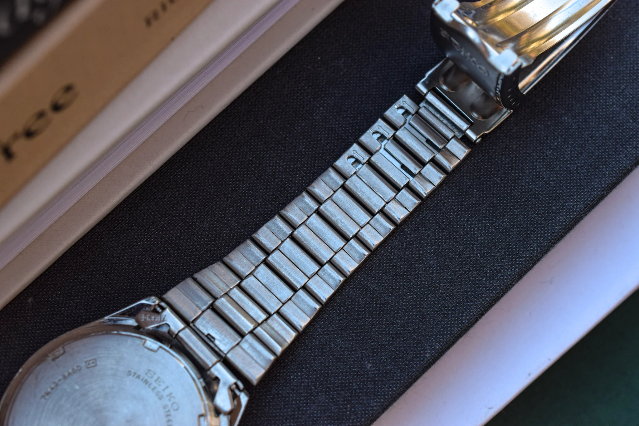 1993 Seiko Quartz Day/Date Black Dial Watch - Image 7