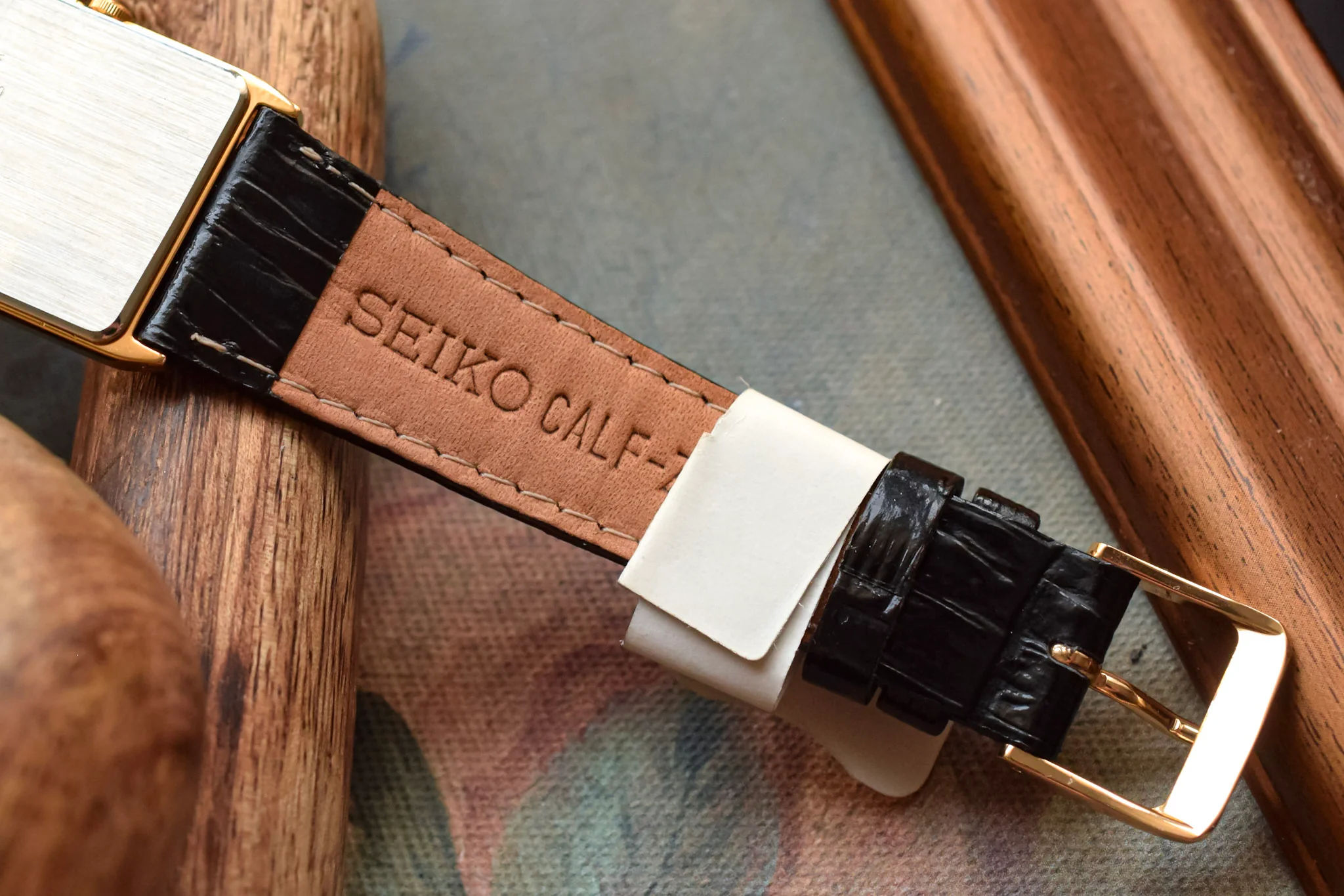 1995 Seiko Beveled Lug Tank - New Old Stock - Image 8