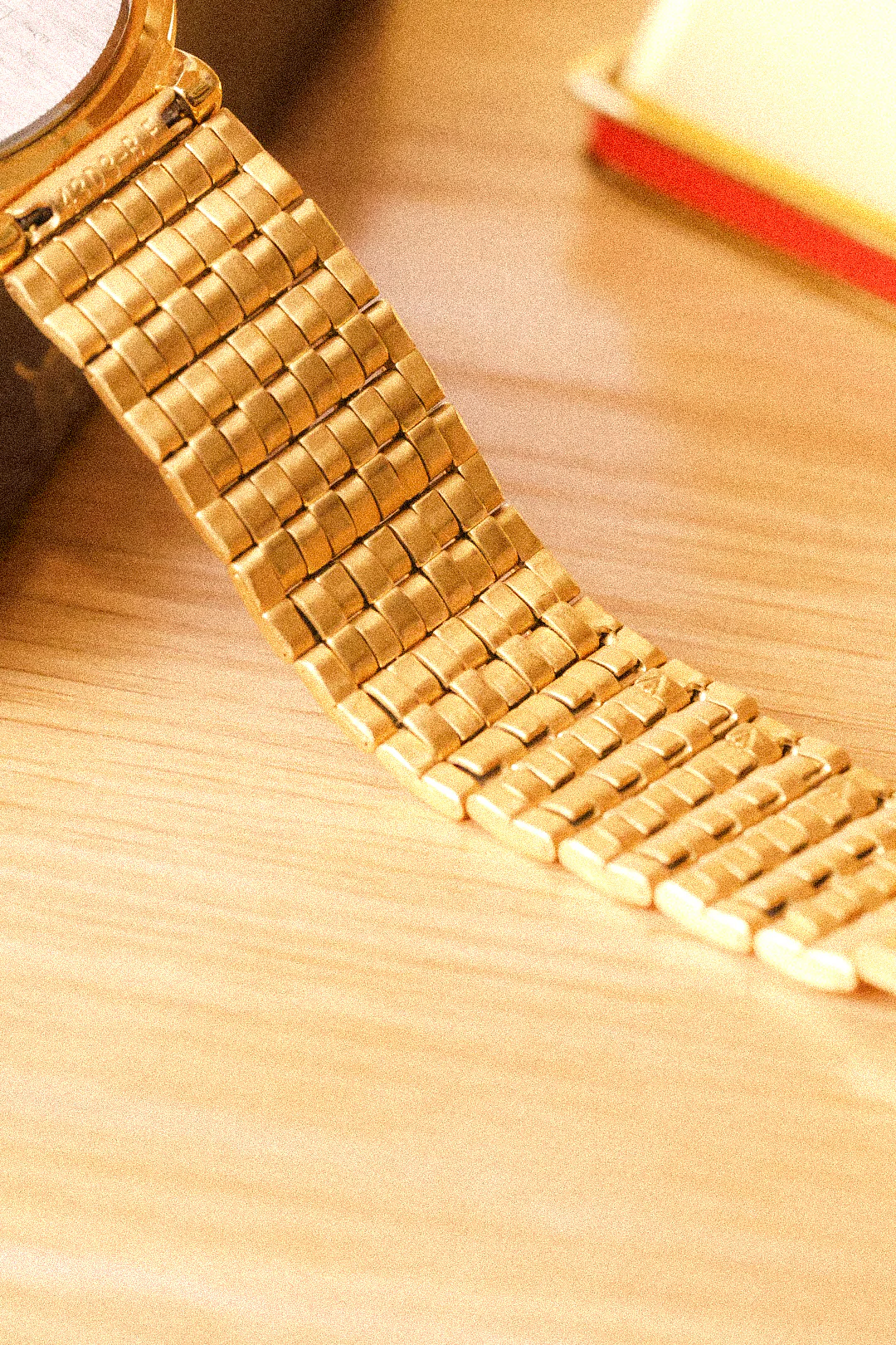 1995 Seiko Golden Sunburst Disco Volante - Image 9