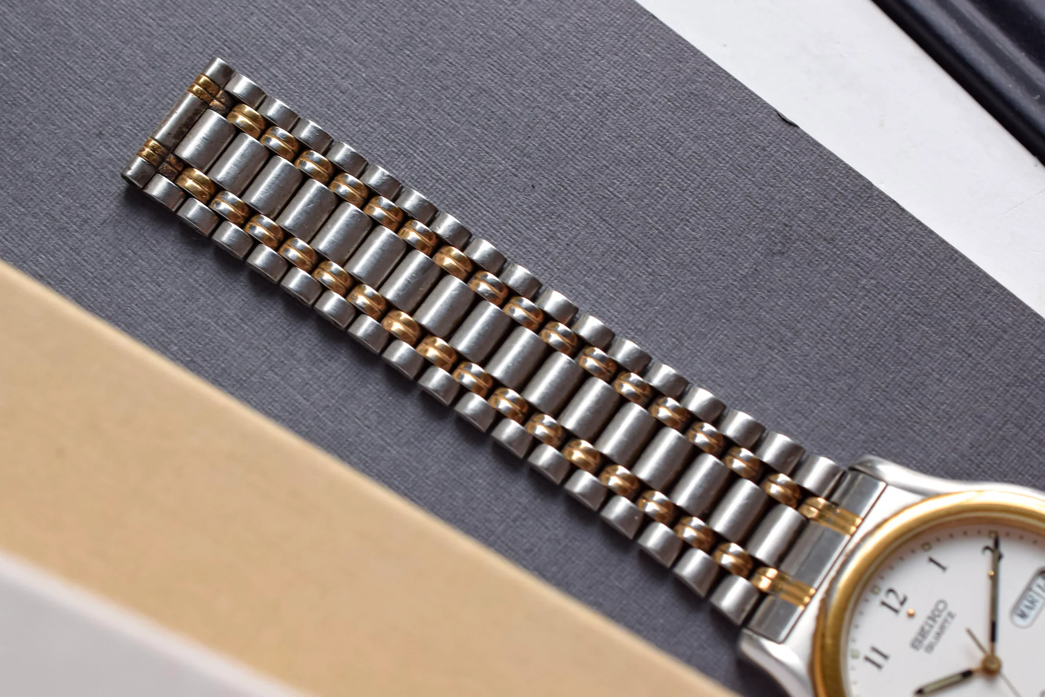 1995 Seiko SQ Arabic Numerals Day-Date - Image 6