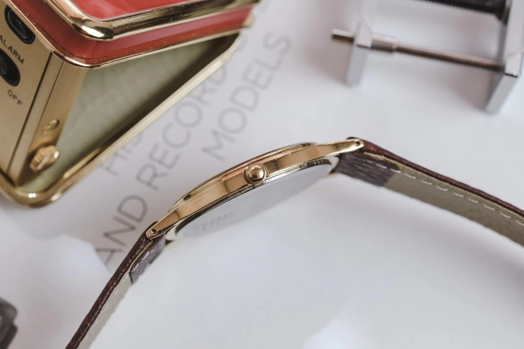 1995 Seiko Train Track Roman Sector Dial - Image 5
