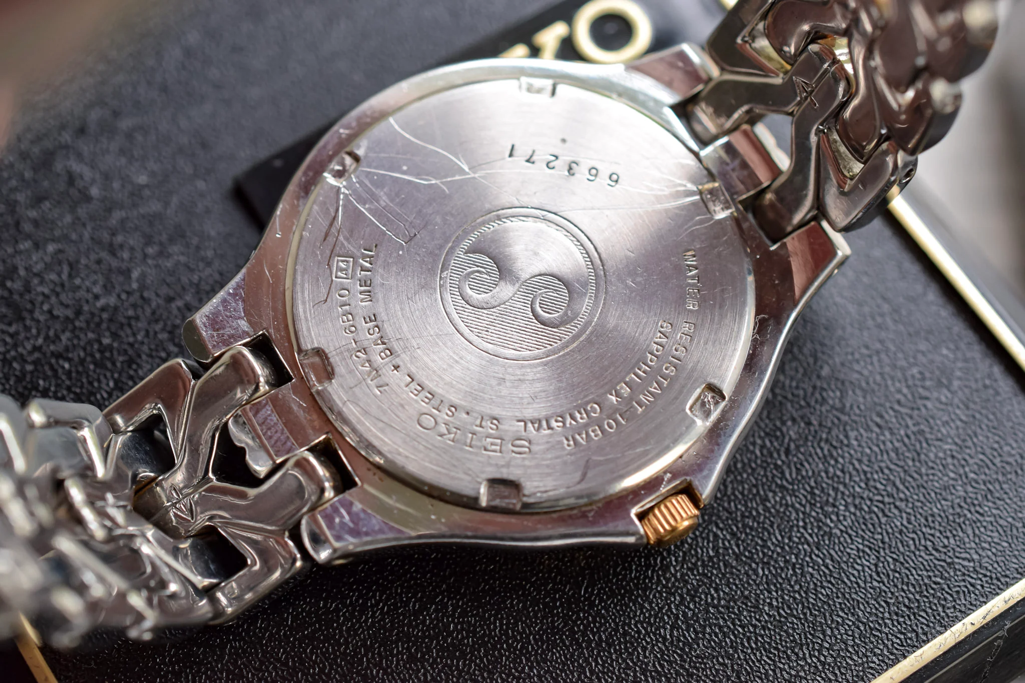 1996 Seiko Two Toned Wishbone Calendar - Image 6