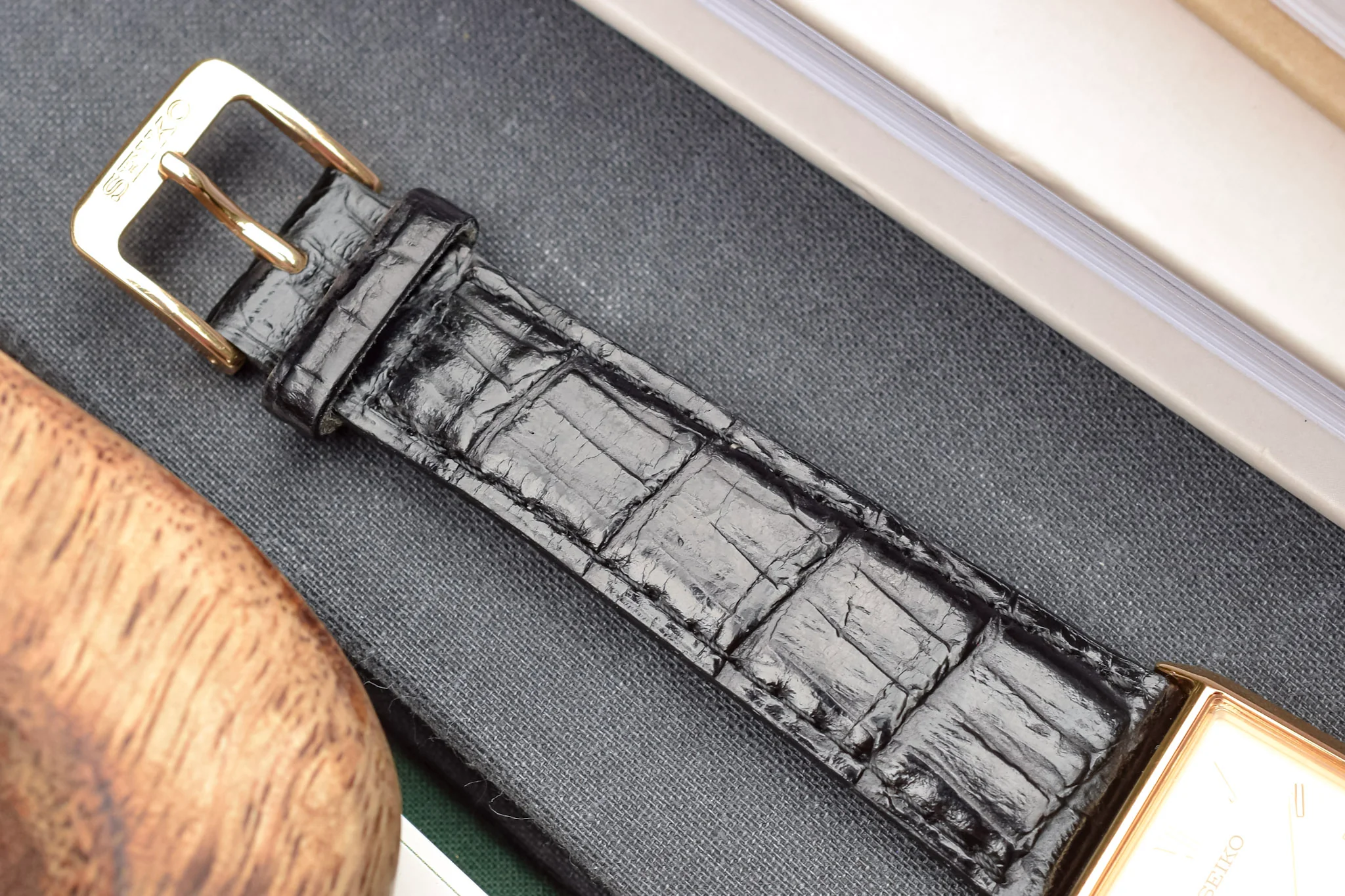 1997 Seiko Beveled Lug Tank - Image 5