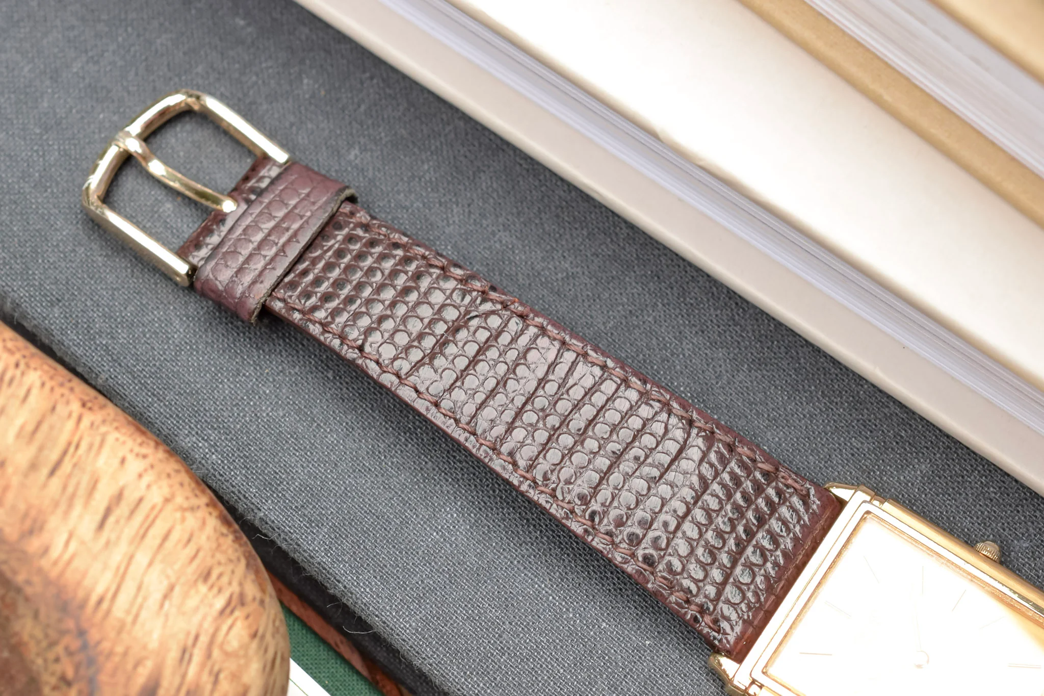 1984 Seiko Pillar Case Tank - Image 5