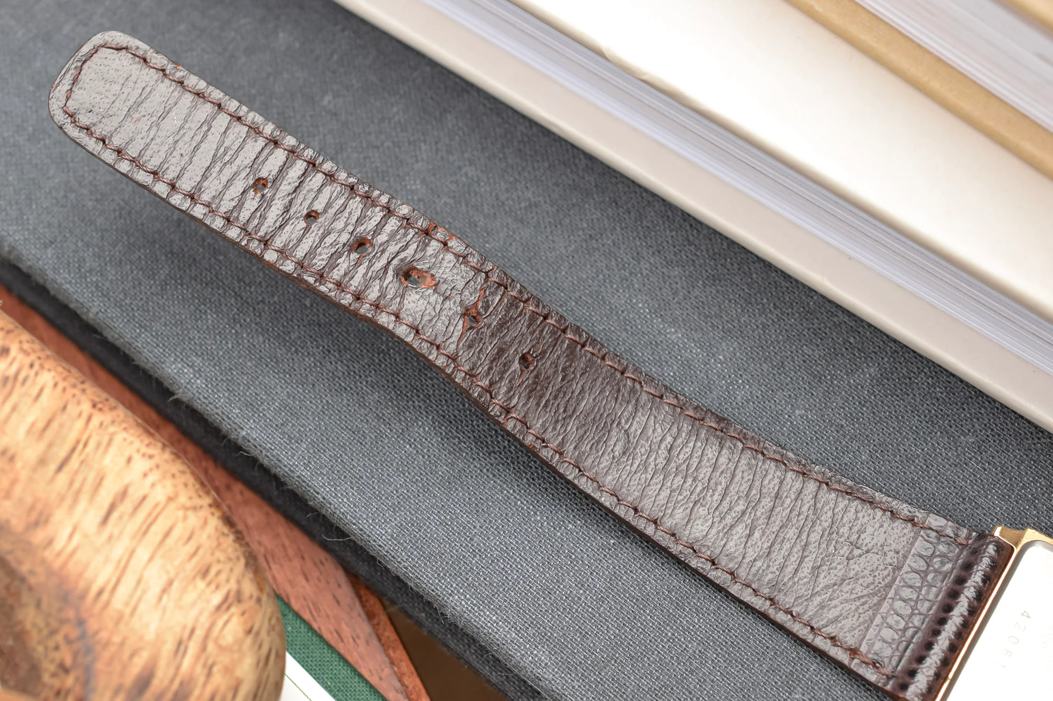 1984 Seiko Pillar Case Tank - Image 9