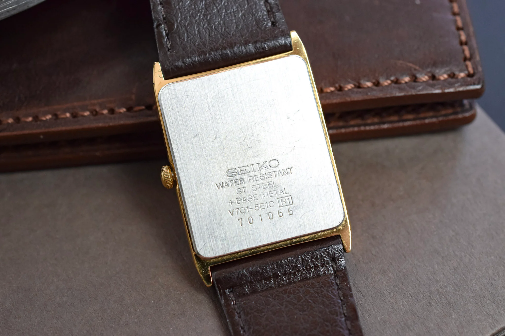 1997 Seiko Champagne Tapestry Tank - Image 11
