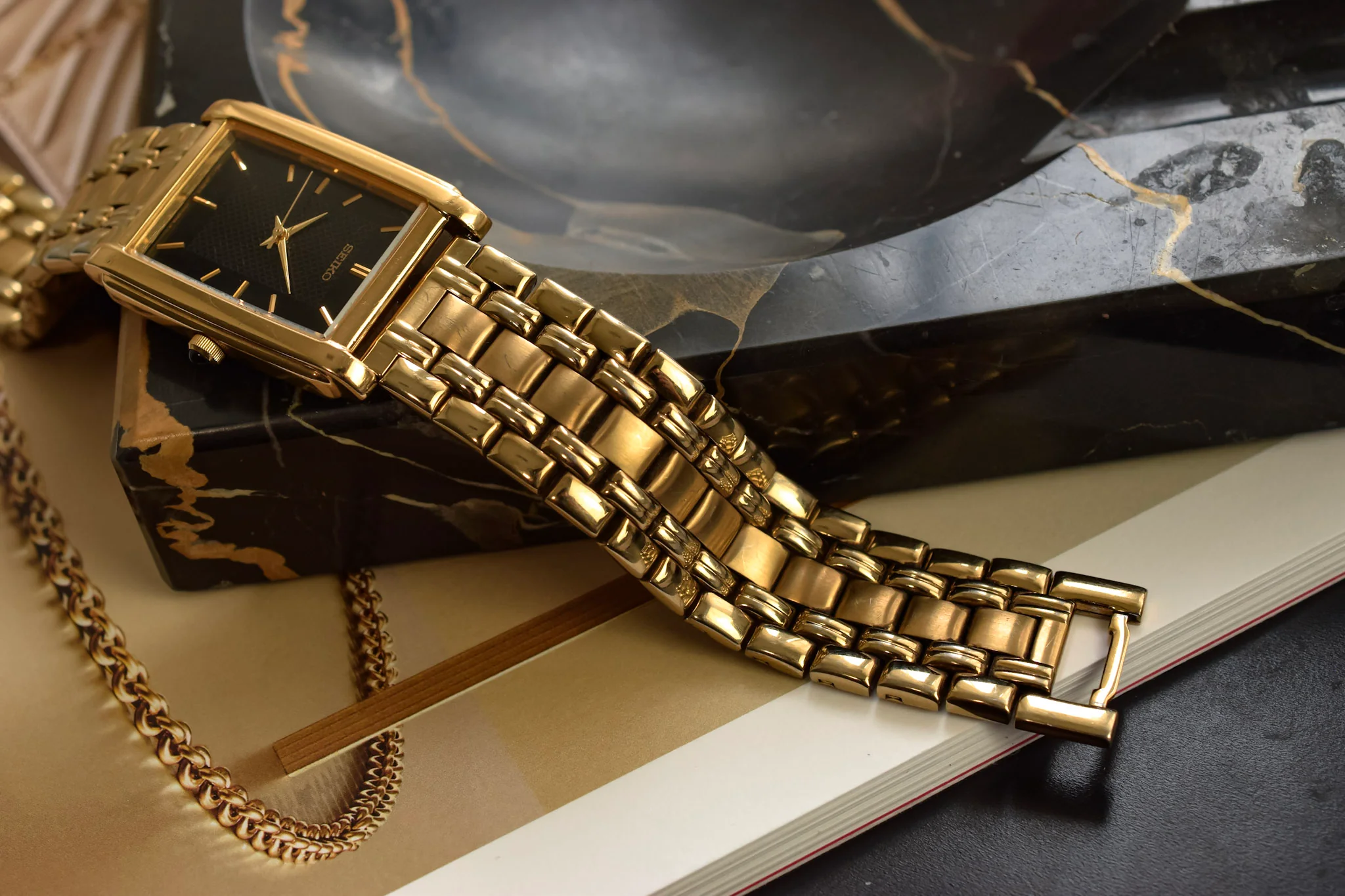 1997 Seiko Gilt Stepped Case Tank - Image 4