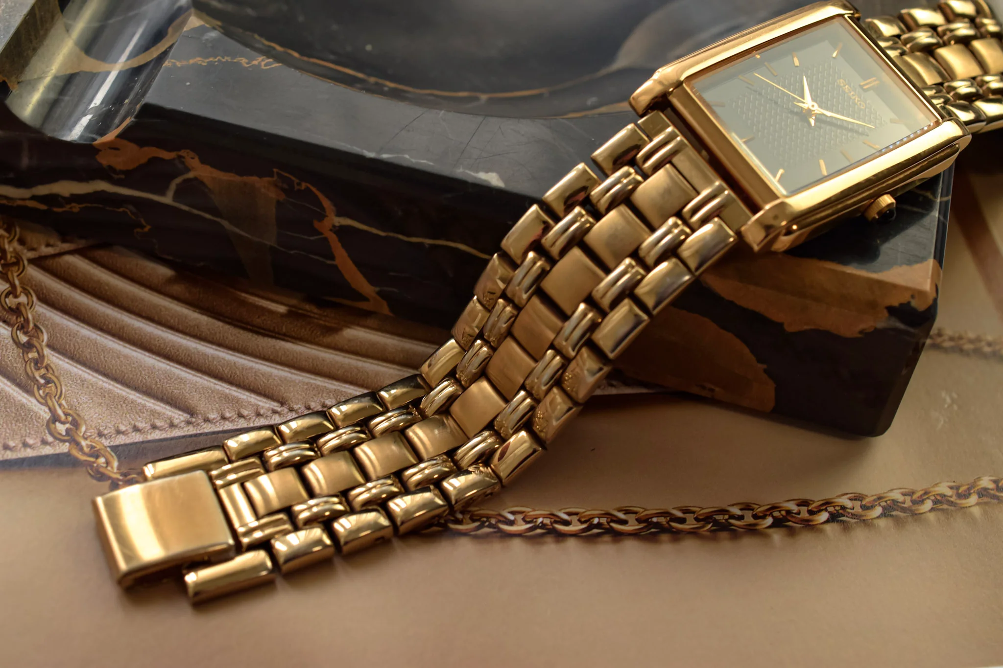 1997 Seiko Gilt Stepped Case Tank - Image 5