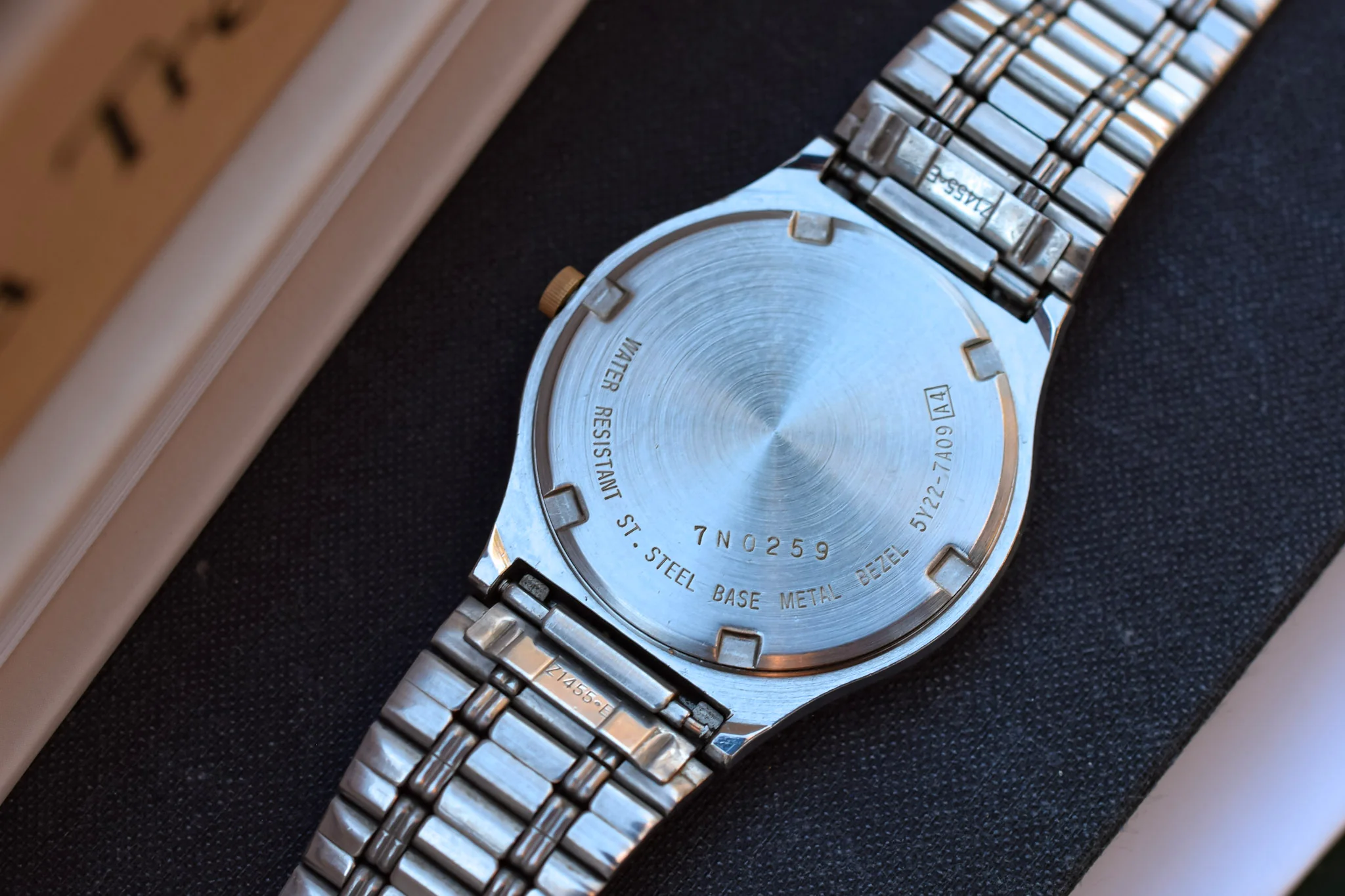 1997 Seiko Two Toned SQ Date Watch - Image 10
