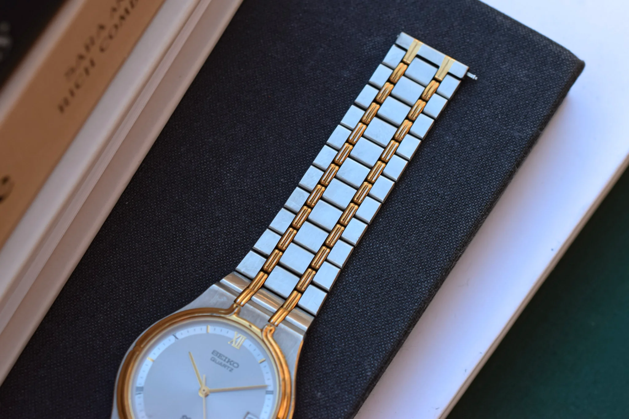1997 Seiko Two Toned SQ Date Watch - Image 3
