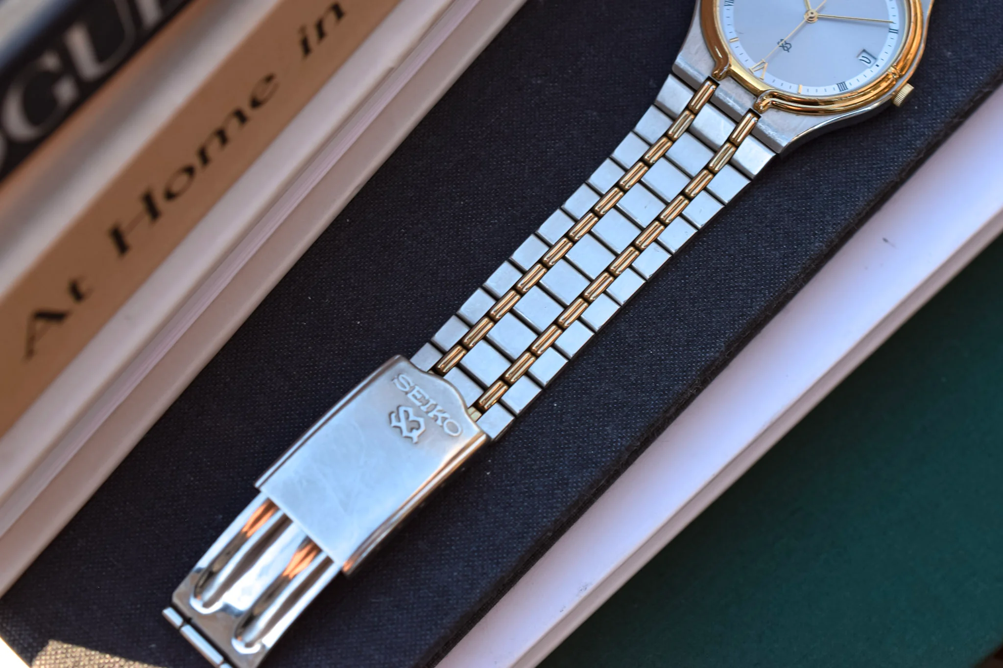 1997 Seiko Two Toned SQ Date Watch - Image 4