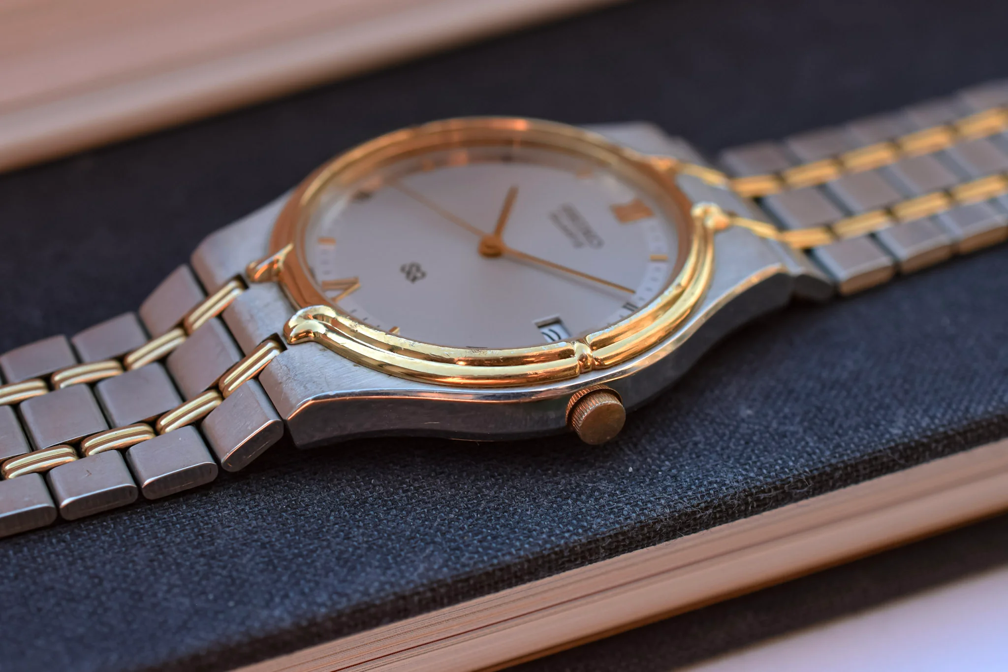 1997 Seiko Two Toned SQ Date Watch - Image 5