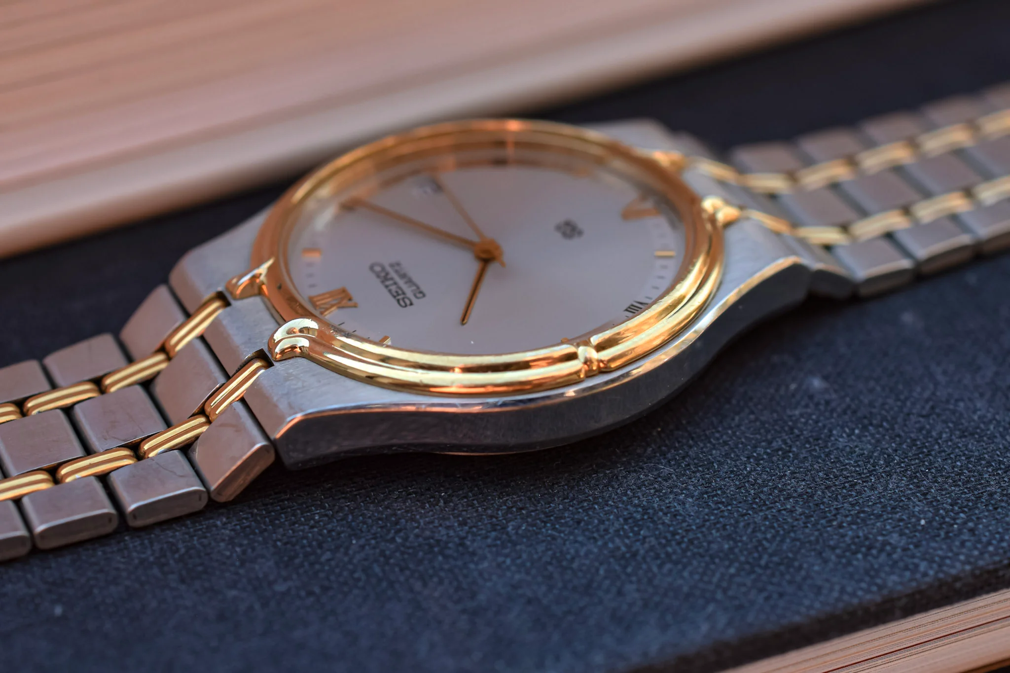 1997 Seiko Two Toned SQ Date Watch - Image 6