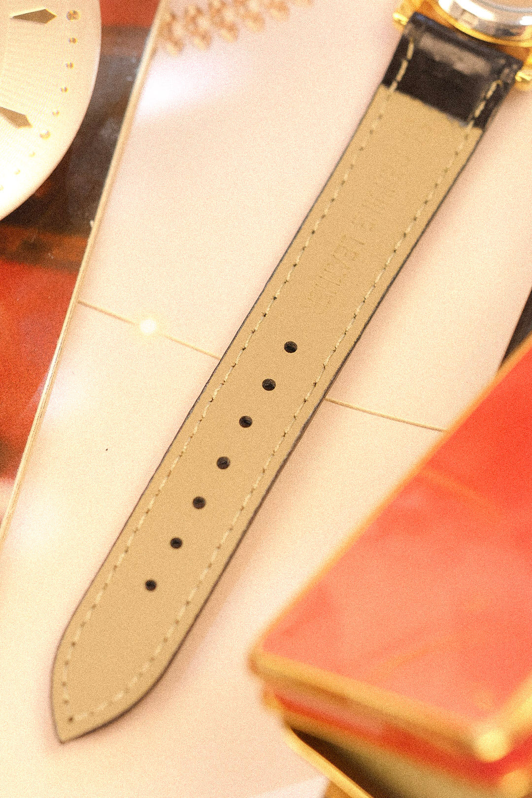 2000s Seiko 5 Automatic Crimson Dial Arabic Day-Date - Image 10