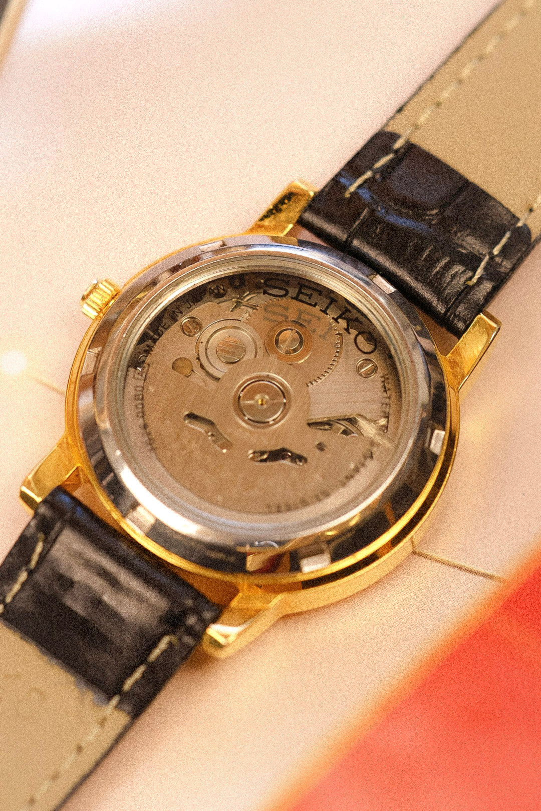 2000s Seiko 5 Automatic Crimson Dial Arabic Day-Date - Image 6