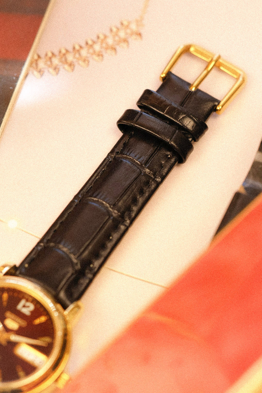 2000s Seiko 5 Automatic Crimson Dial Arabic Day-Date - Image 7