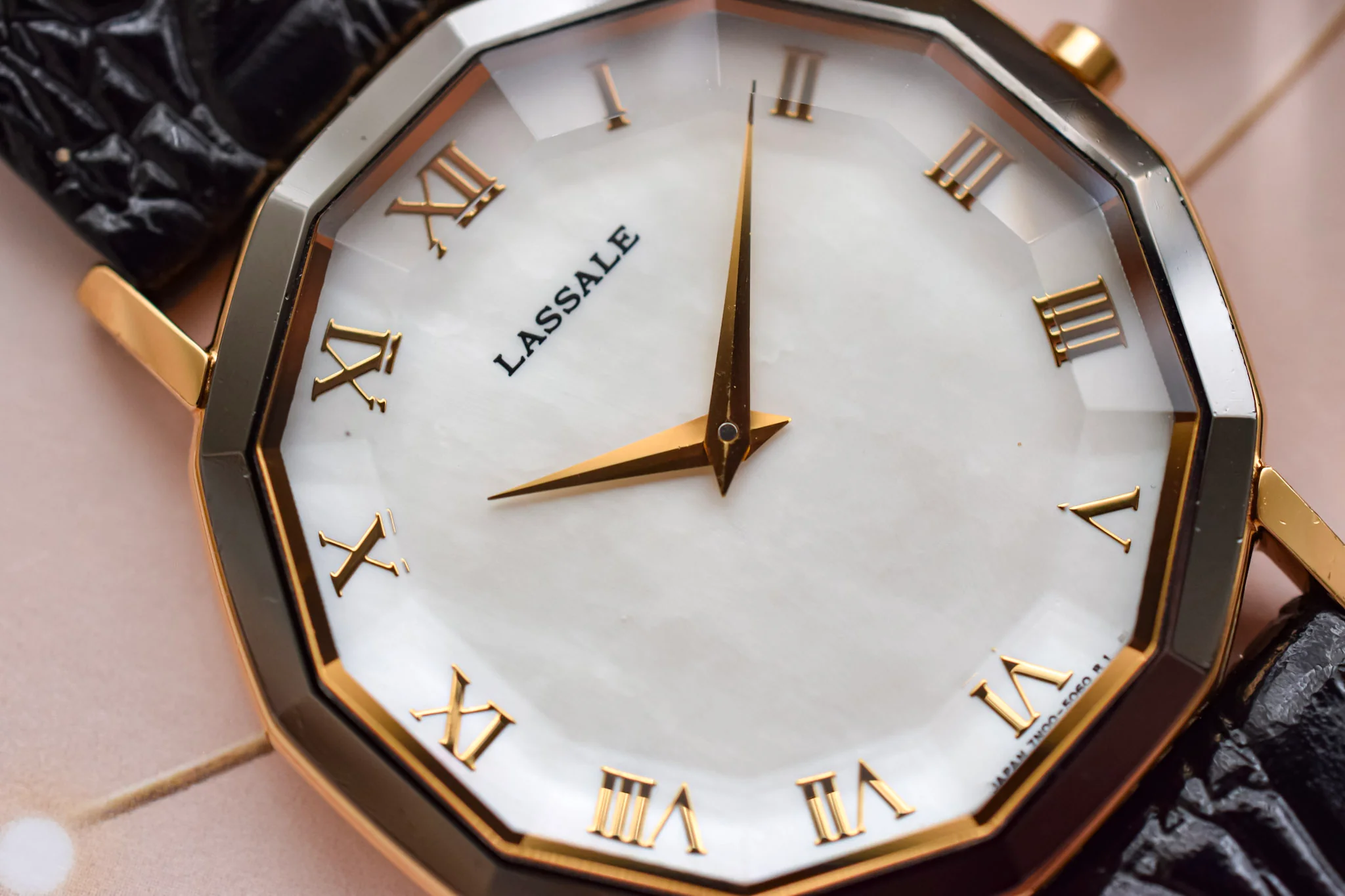 2001 NOS Seiko Lassale Mother of Pearl Sea Shell - Image 3