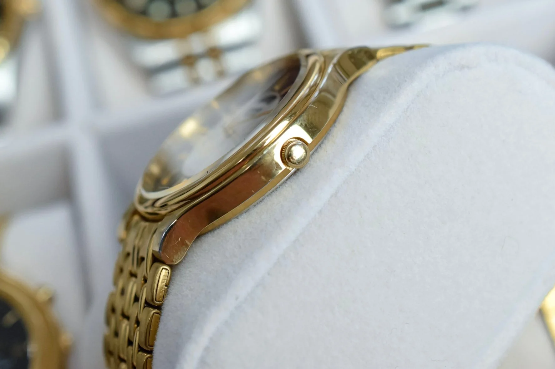 2001 Seiko Day-Date Tuxedo Mother of Pearl Dial - Image 6