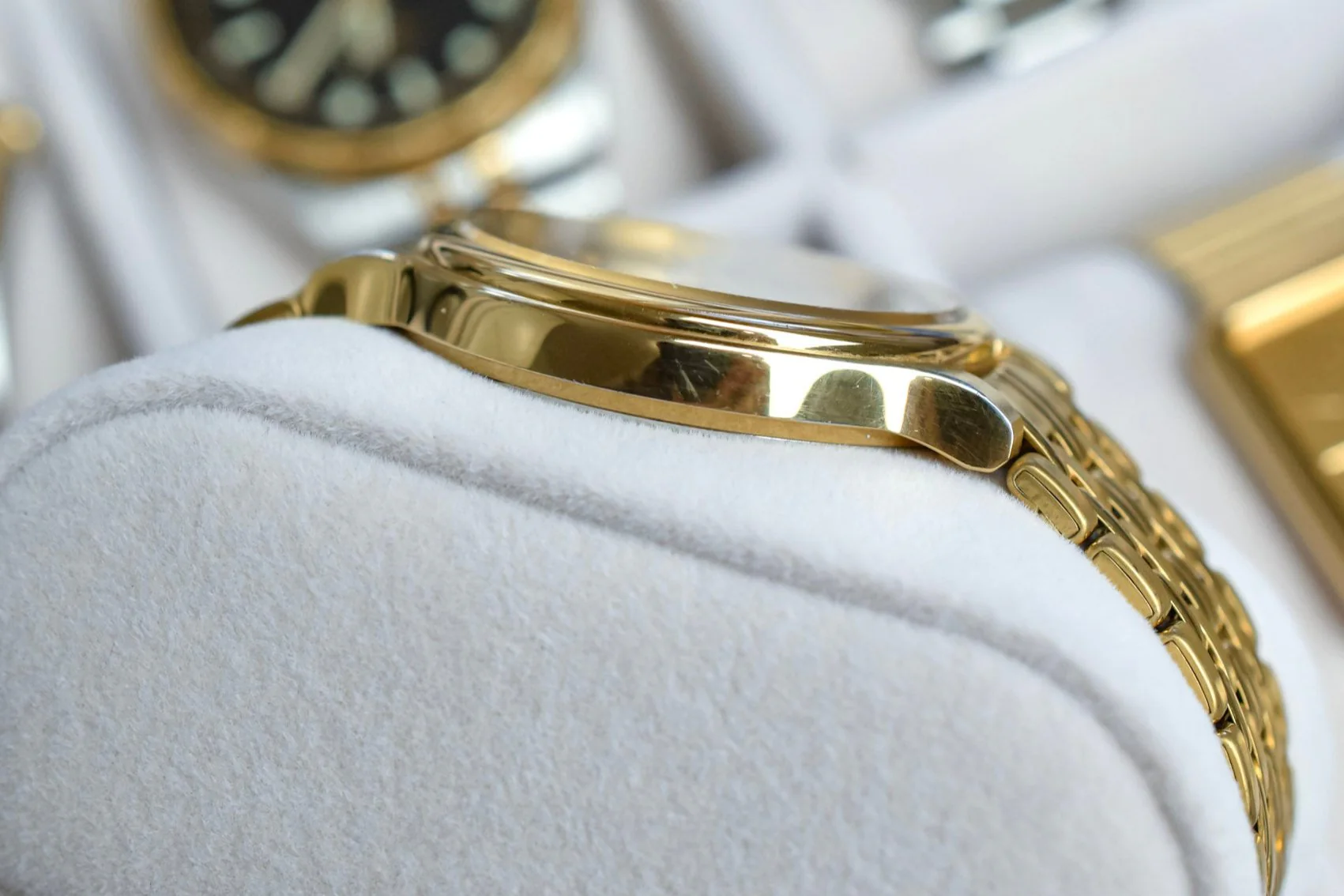2001 Seiko Day-Date Tuxedo Mother of Pearl Dial - Image 7