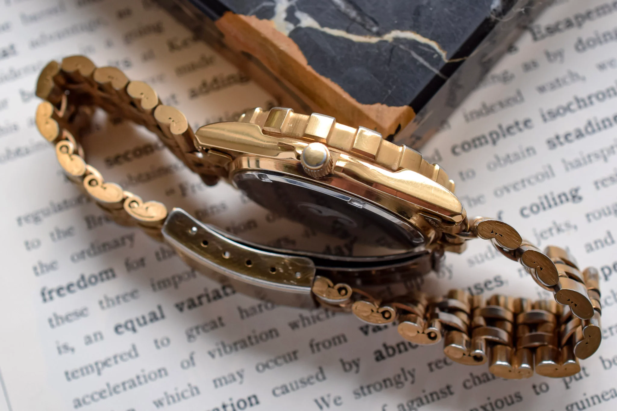2001 Seiko Golden Desk Diver Day-Date - Image 3