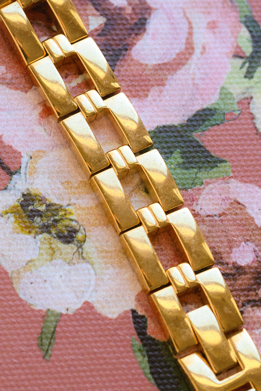 2001 Timex Gold Tone Diamond Bezel - Image 7