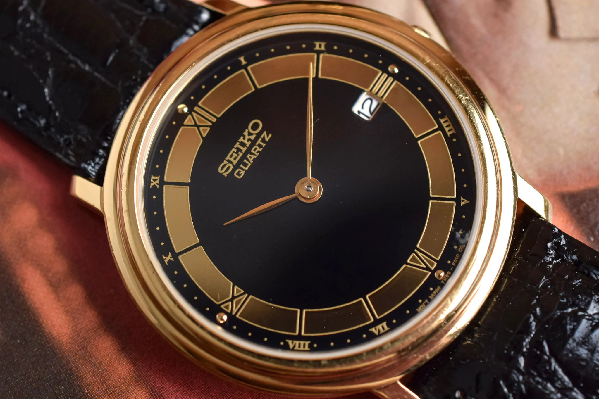 2002 NOS Seiko Gilt Tuxedo Calendar - Image 3