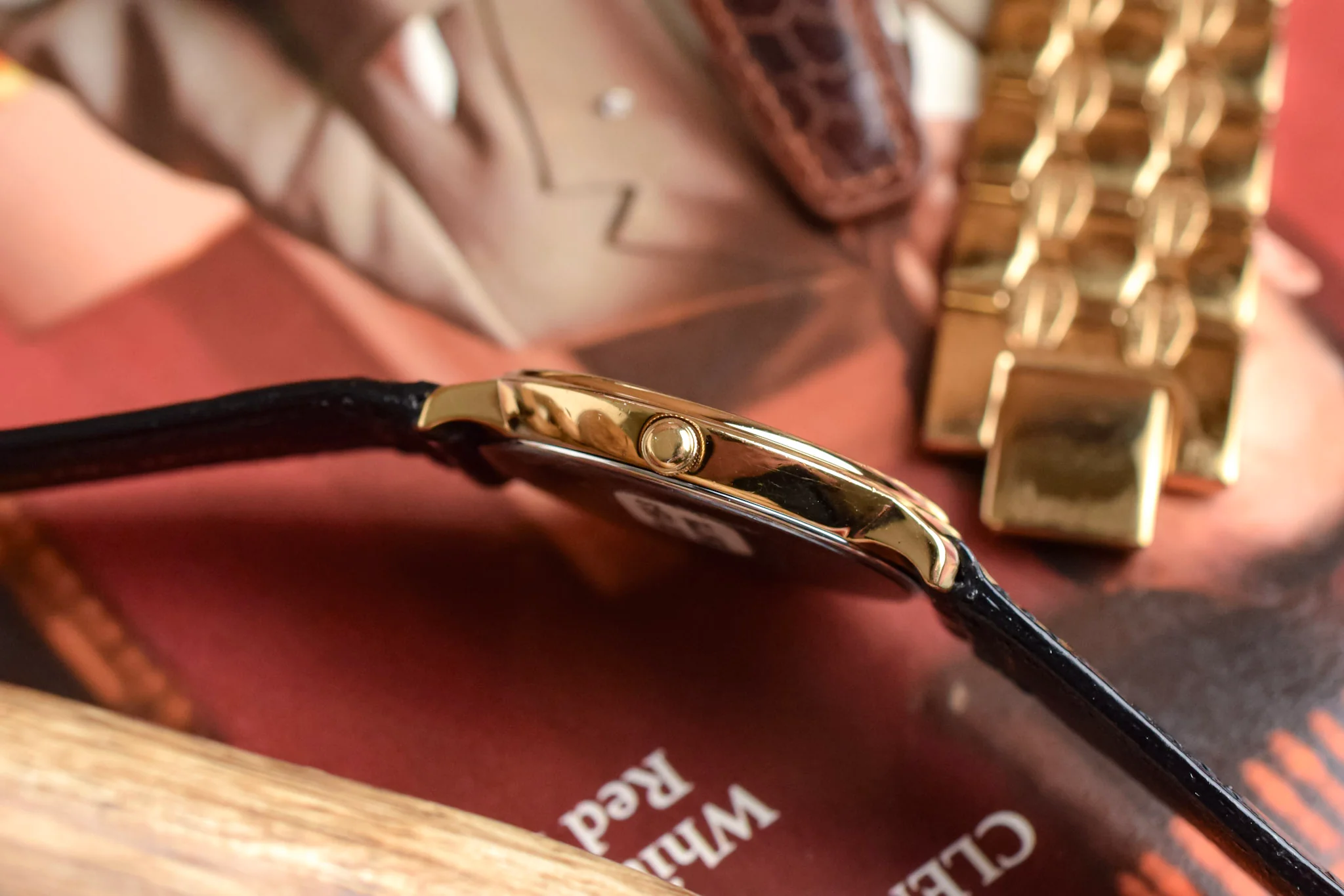 2002 NOS Seiko Gilt Tuxedo Calendar - Image 4