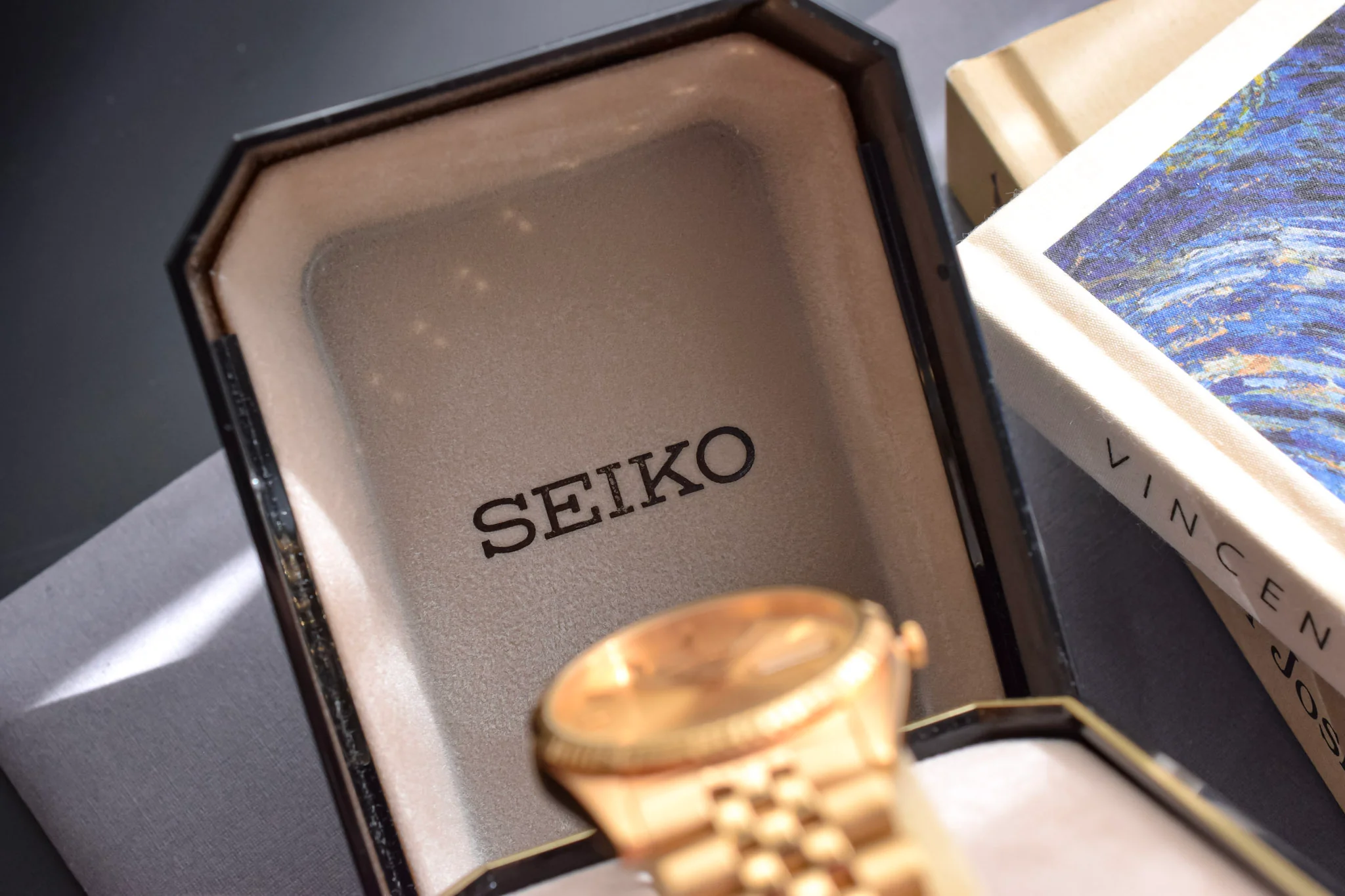 2002 Seiko Champagne Dial Day-Date - New Old Stock - Image 9
