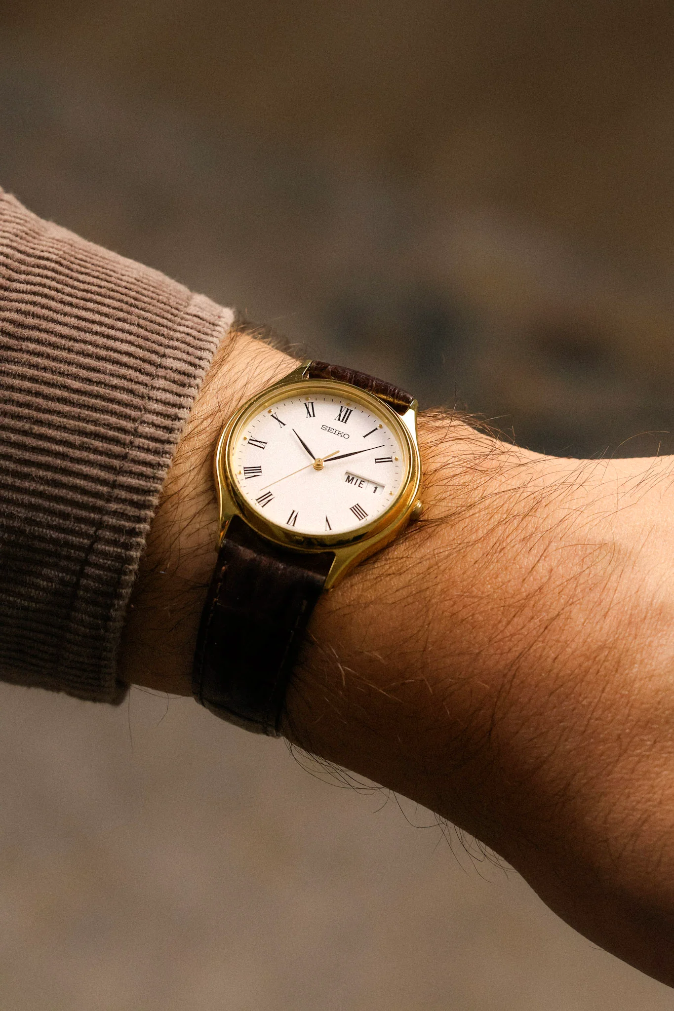 2002 Seiko Roman Day-Date - Image 2