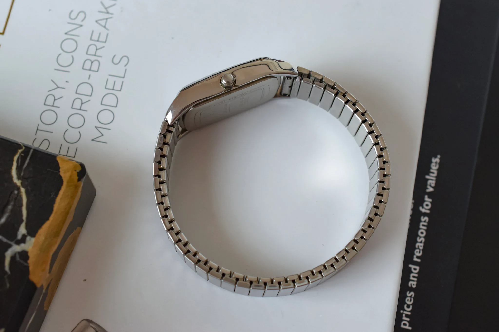 2003 Timex Quartz Concentric Circles Dial Tank - Image 6