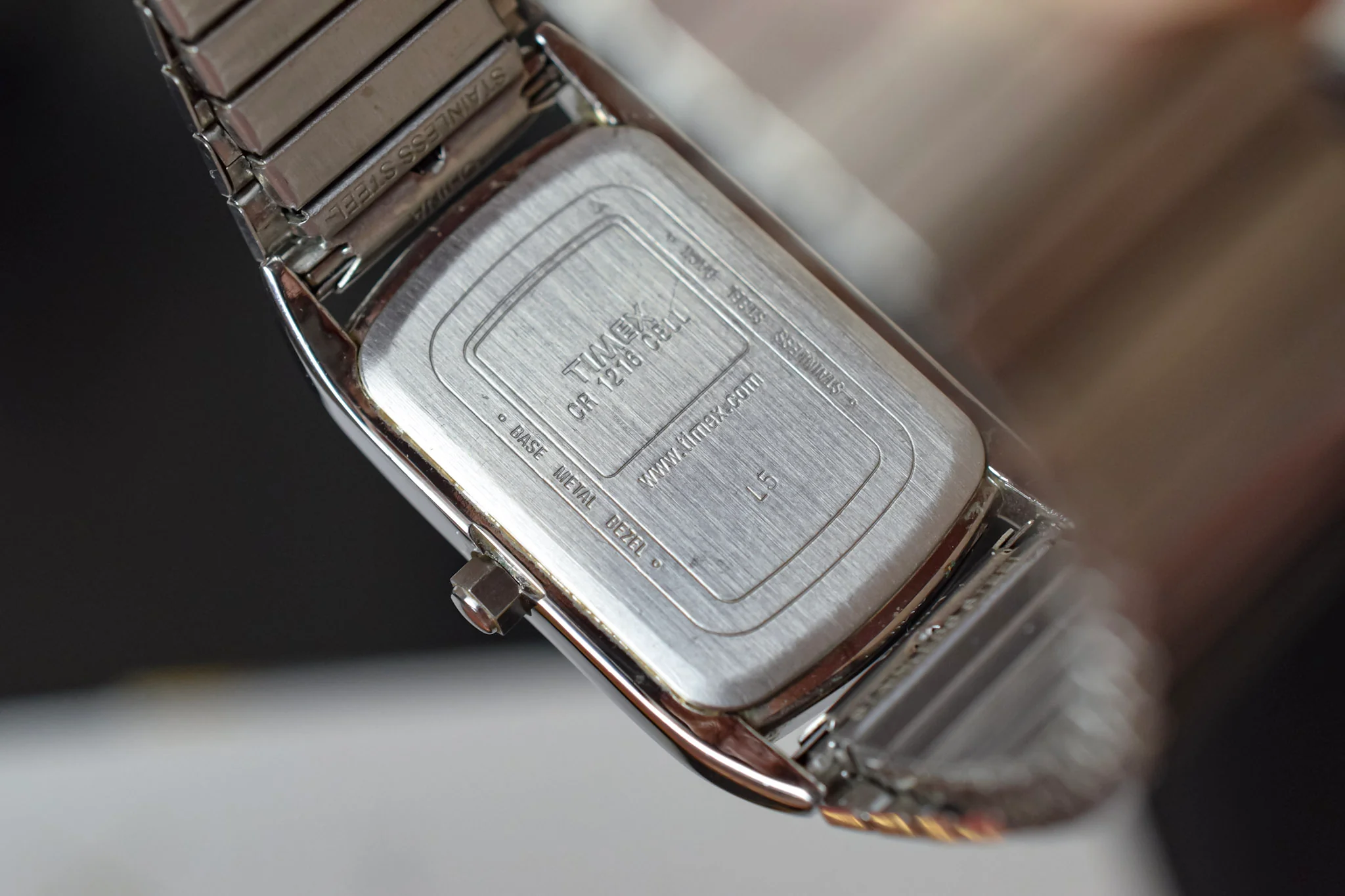 2003 Timex Quartz Concentric Circles Dial Tank - Image 8