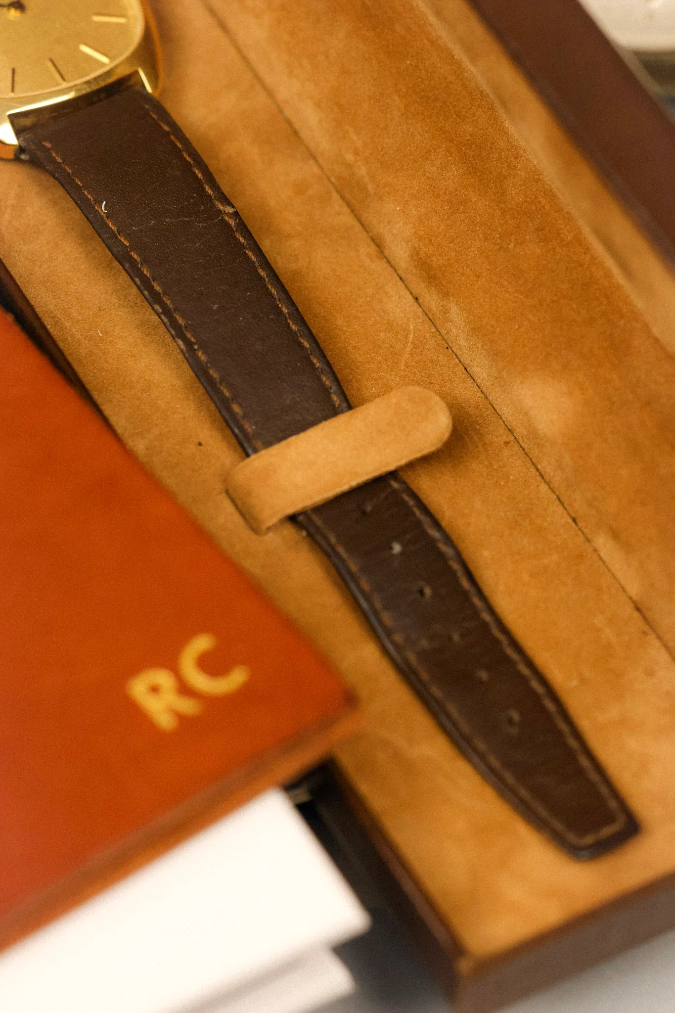 70s Longines Mechanical Linen Tonneau - In Box - Image 12