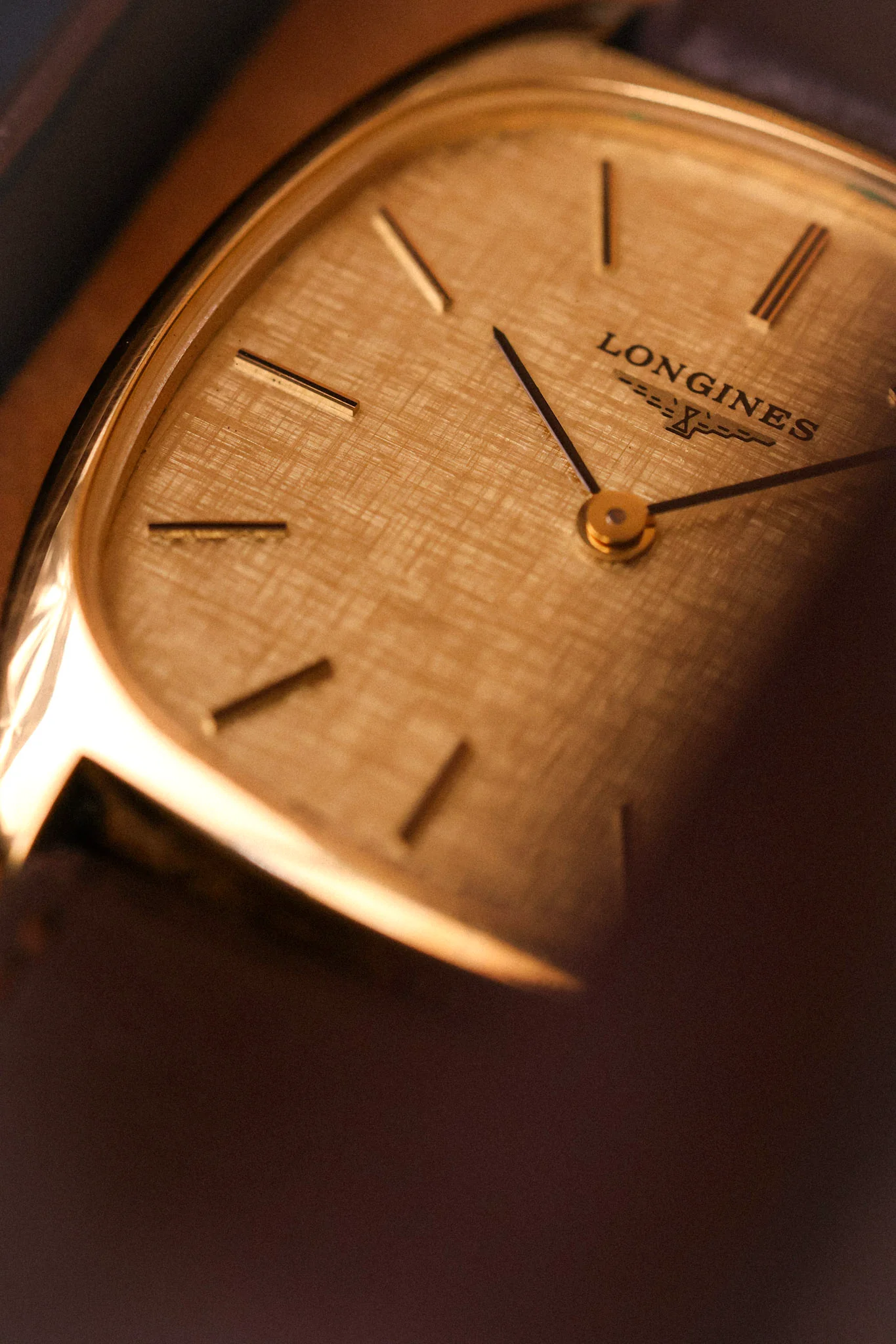 70s Longines Mechanical Linen Tonneau - In Box - Image 3