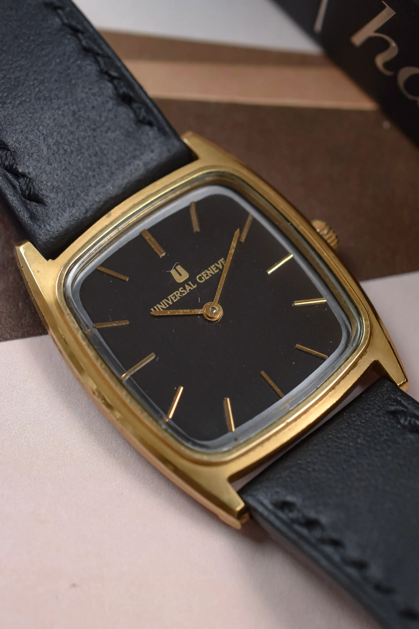 70s Mechanical Universal Geneve Dark Ghost Tonneau - Image 4