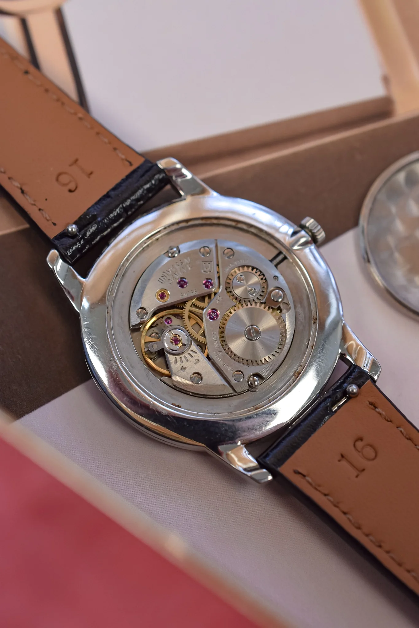 70s Serviced Mechanical Universal Geneve Gray Roman Altesse - Image 8